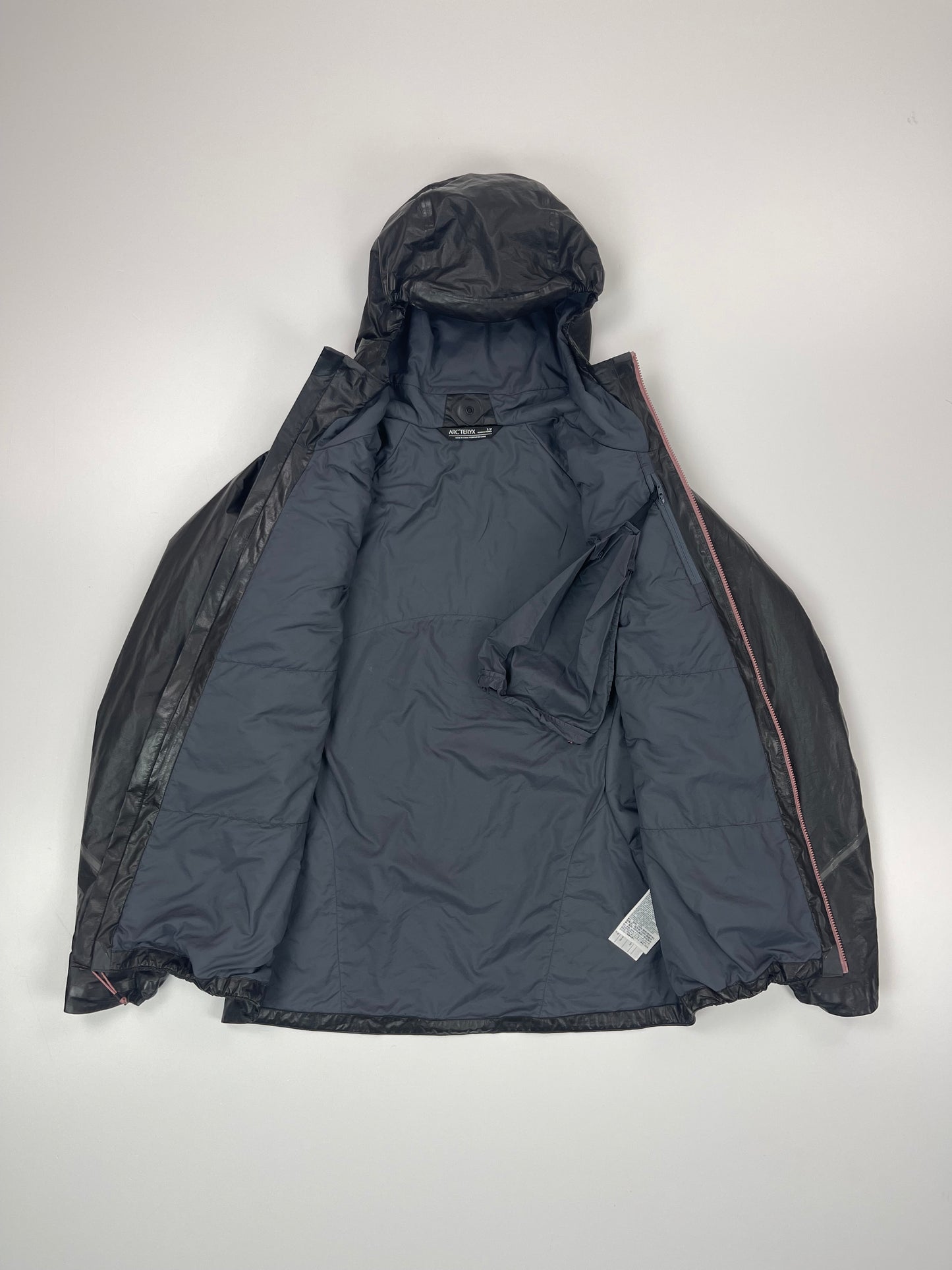 Arc’teryx Norvan SL Insulated Hoody Black Women’s S Small Gore-Tex