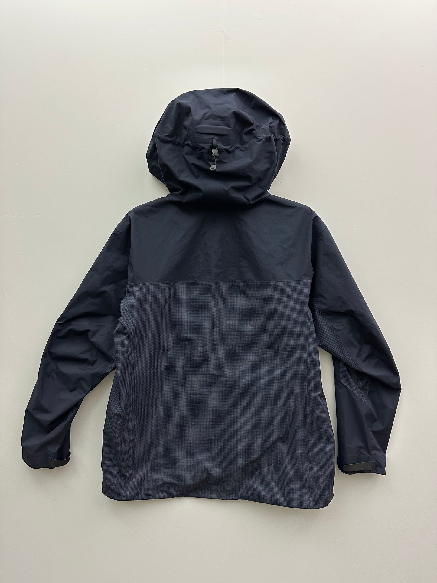 Arc’teryx Alpha Jacket Black Sapphire Women’s XL Gore-Tex Pro RECCO