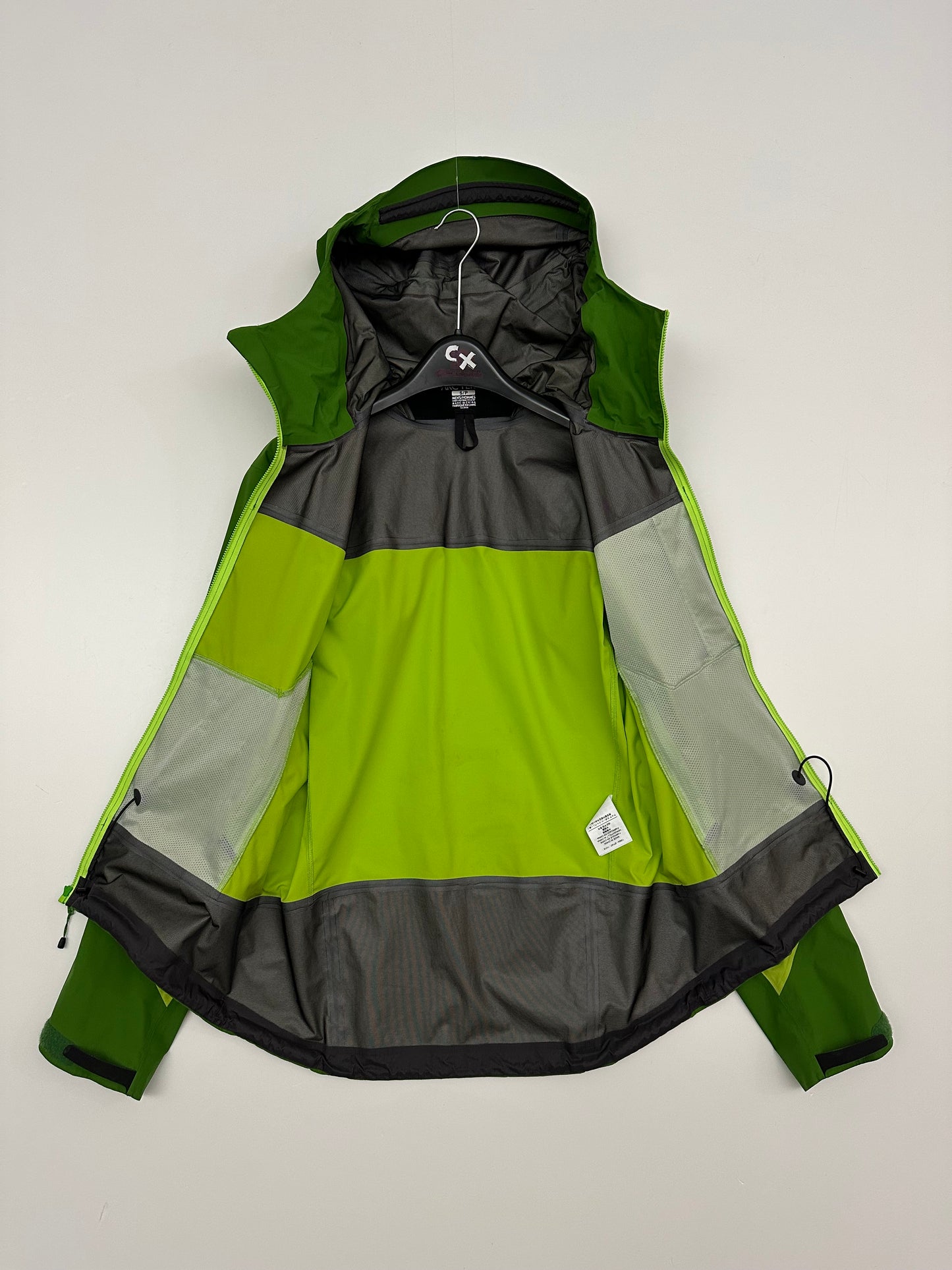 Arc’teryx Alpha Comp Hoody Mantis Green Men’s S Small Gore-Tex Hybrid