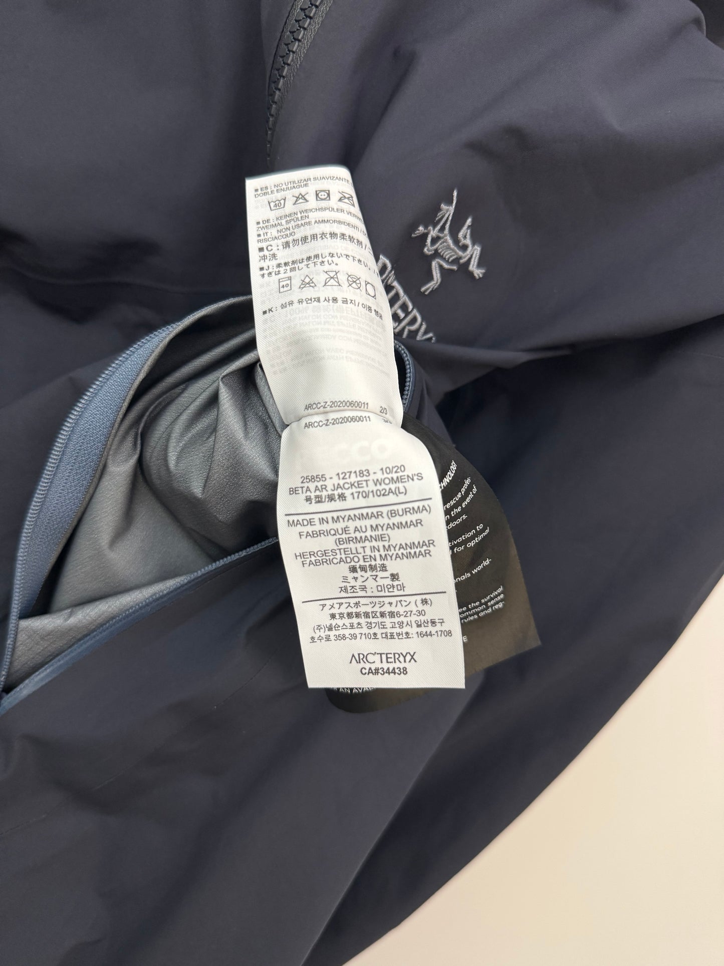 Arc'teryx Beta AR Jacket Women's L Large Blue Gore-Tex Pro Shell RECCO