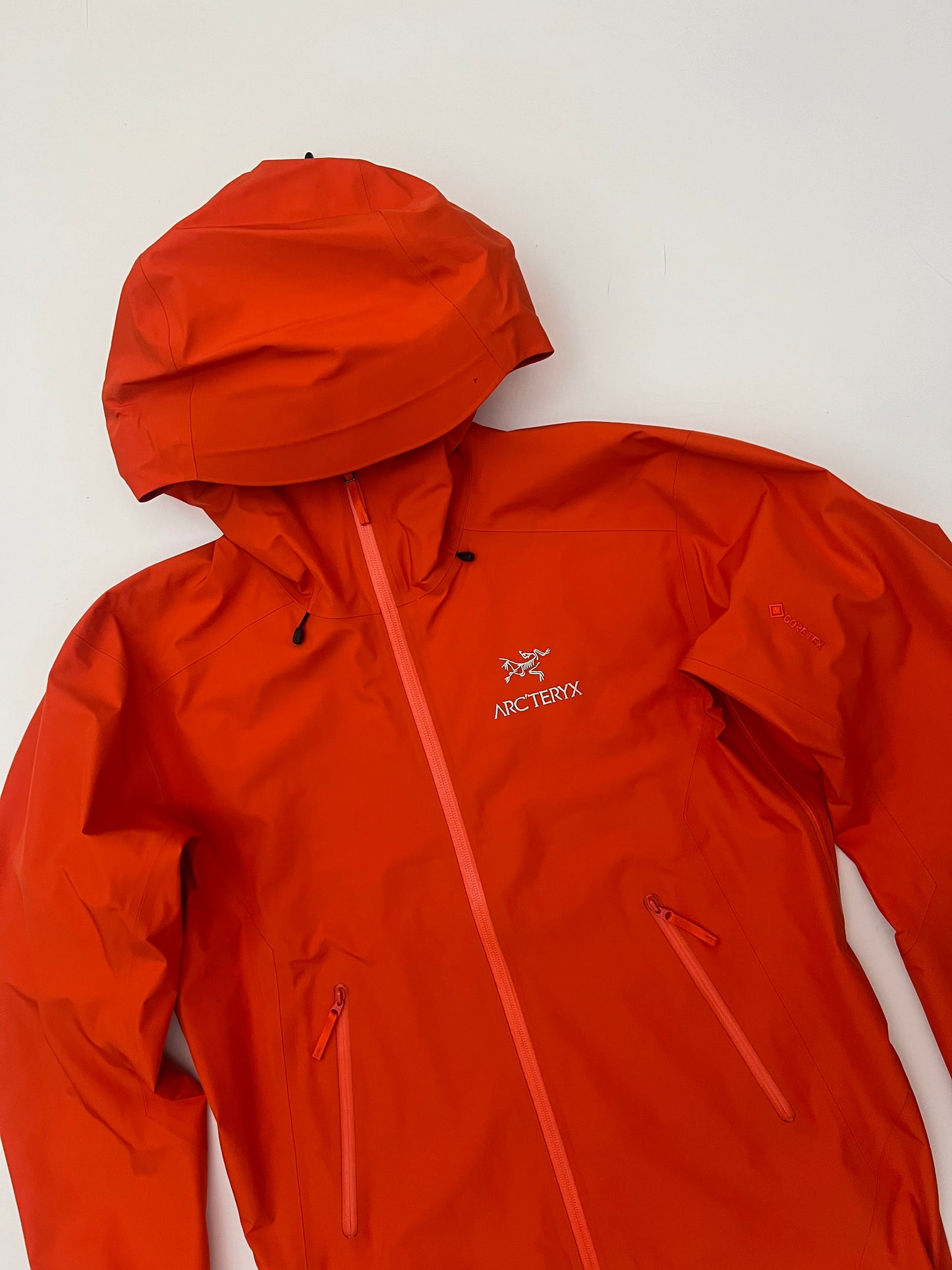 Arc’teryx Beta LT Jacket Phenom Orange Men’s S Small Gore-Tex