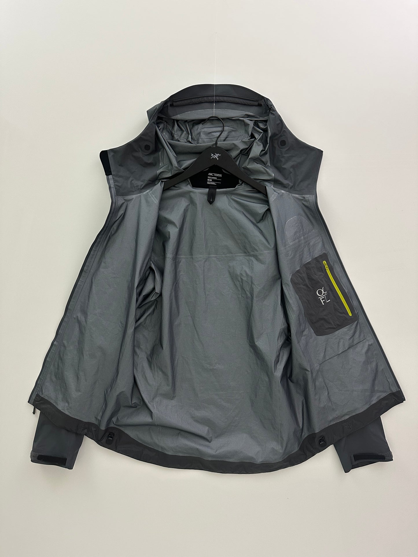 Arc’teryx Alpha FL Jacket Grey Men’s M Medium Gore-Tex Pro