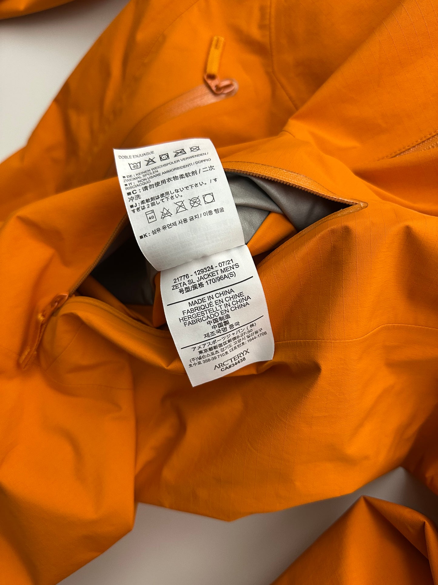 Arc’teryx Zeta SL Jacket Orange Men’s S Small Gore-Tex