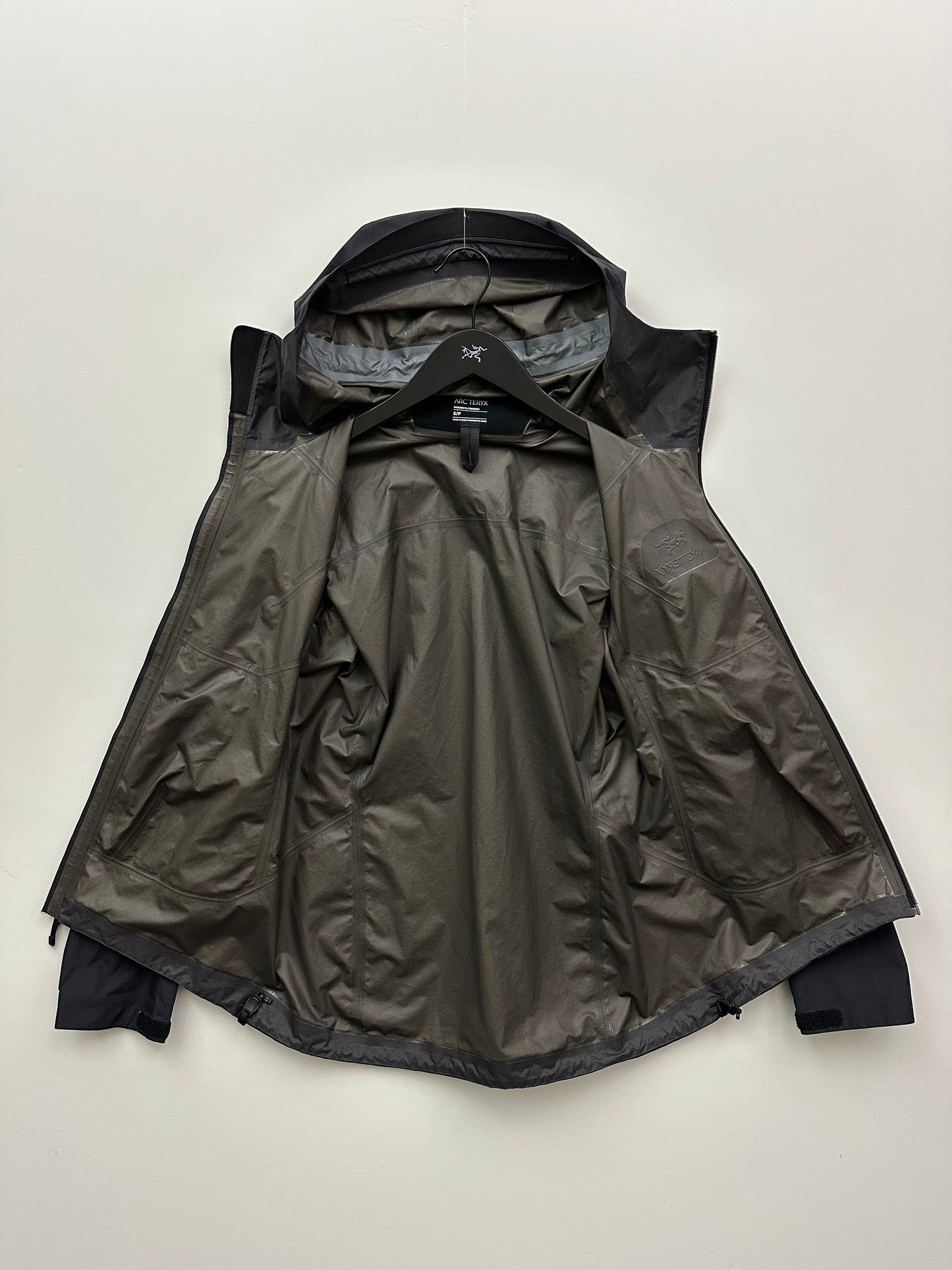 Arc’teryx Zeta SL Jacket Black Women’s S Small Gore-Tex