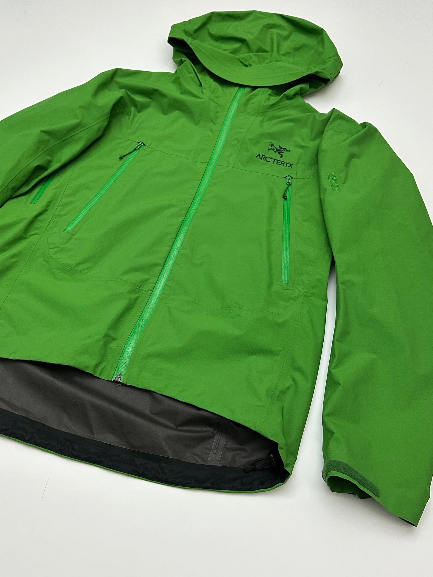 Arc’teryx Alpha SL Jacket Greenback Green M Medium Men’s Gore-Tex