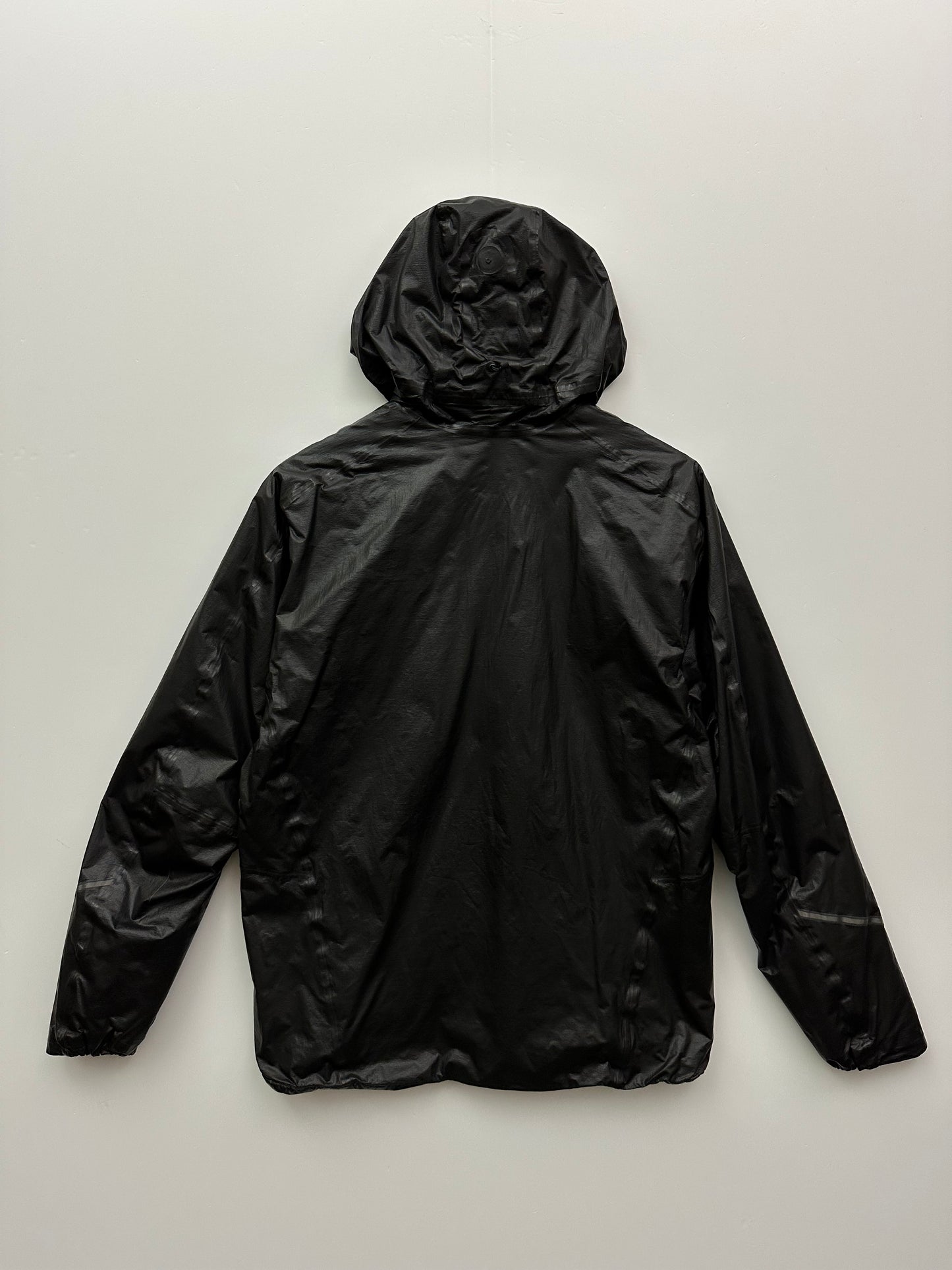 Arc’teryx Norvan SL Insulated Hoody Black / Red Men’s XL Extra Large Gore-Tex