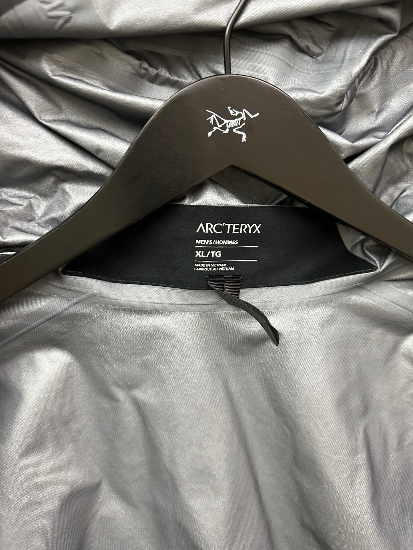Arc’teryx Beta SL Jacket Black Men’s XL Extra Large Gore-Tex RECCO