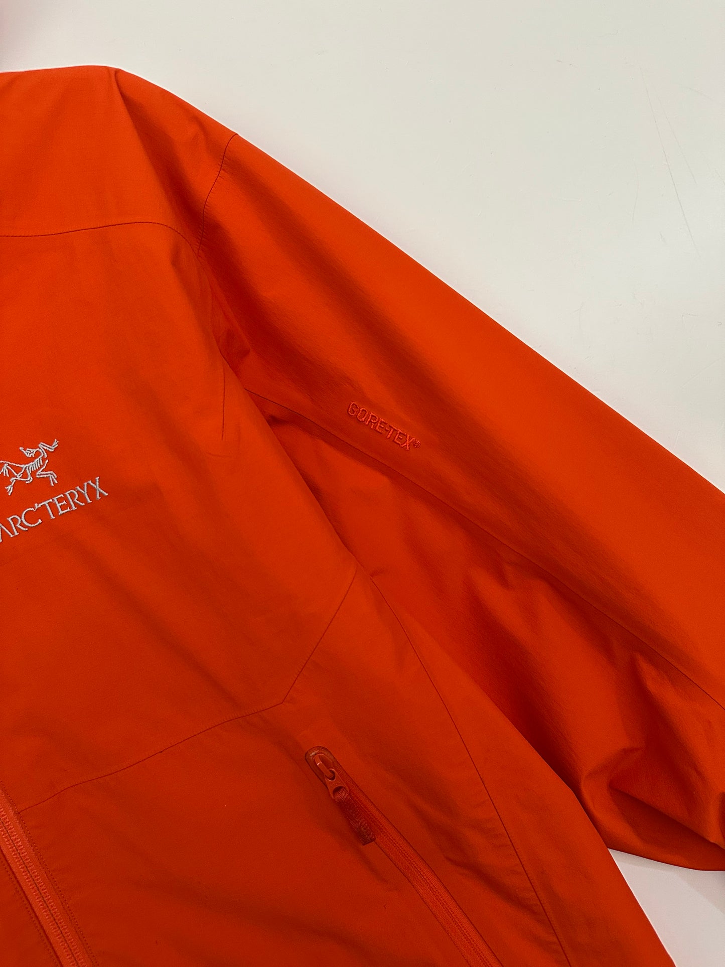 Arc’teryx Zeta SL Jacket Orange Men’s M Medium Gore-Tex