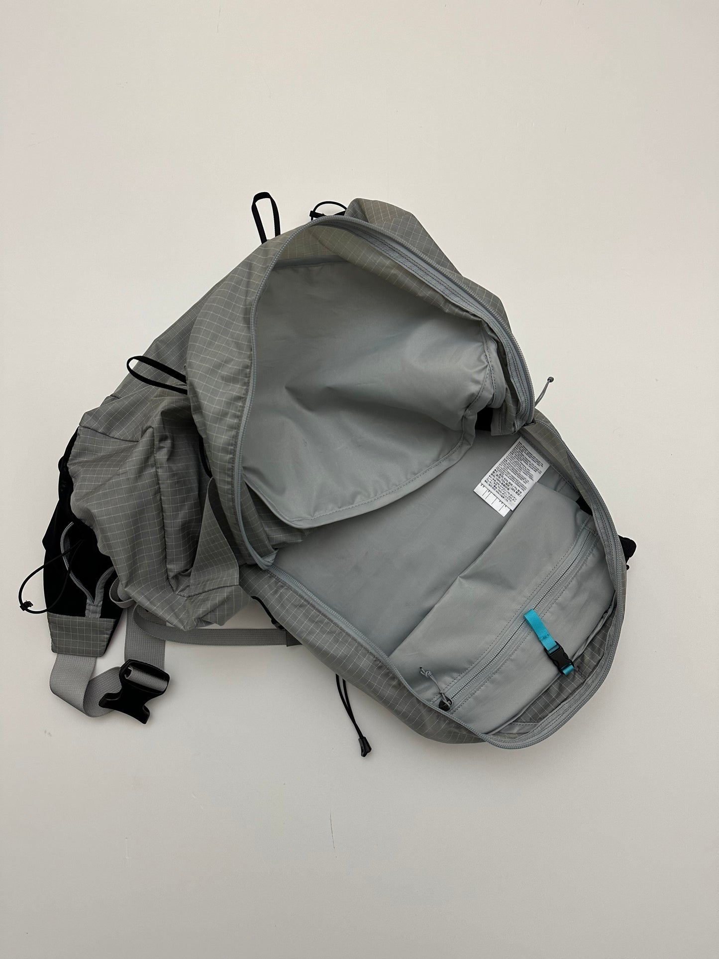 Arc’teryx Aerios 30 Backpack Women’s Pixel Grey