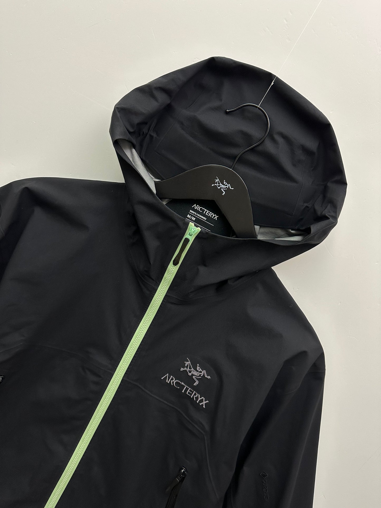 Arc’teryx Beta Jacket Black-Multi Men’s M Medium Gore-Tex
