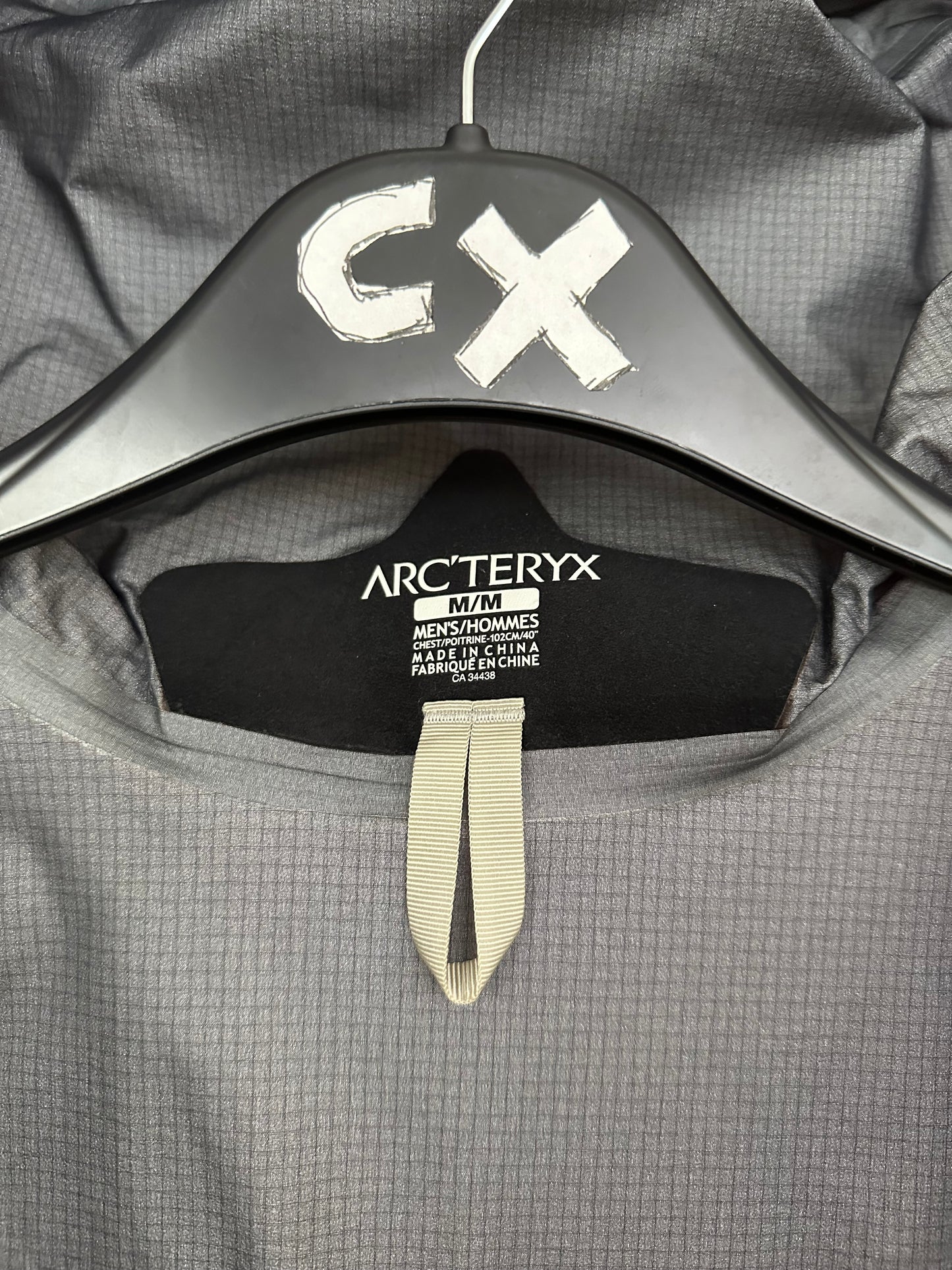Arc'teryx Alpha AR Jacket Men's Size M Medium Cayenne / Magma Red GORE-TEX Pro