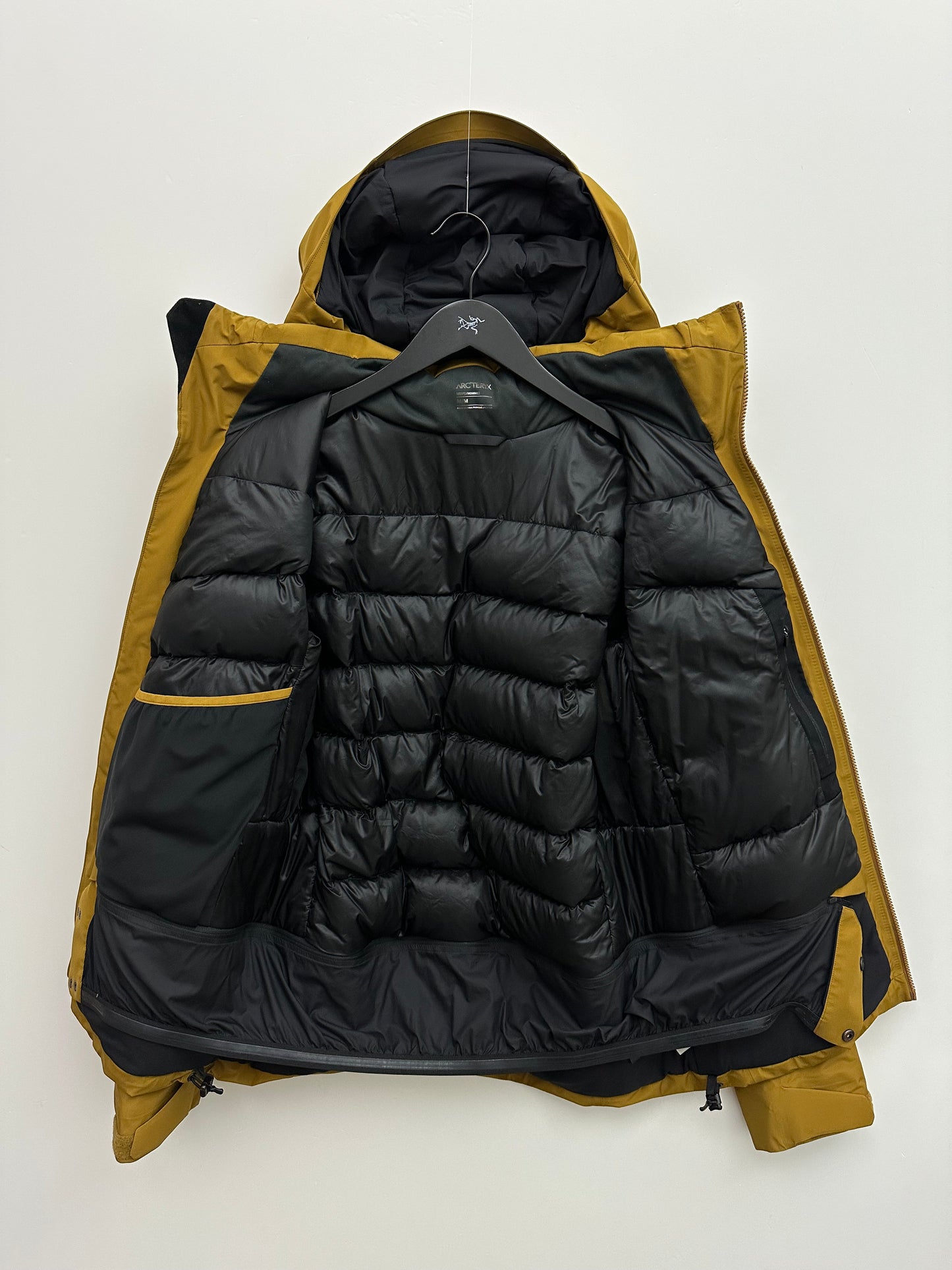 Arc’teryx Macai Jacket Yukon Gold Men’s M Medium Gore-Tex RECCO