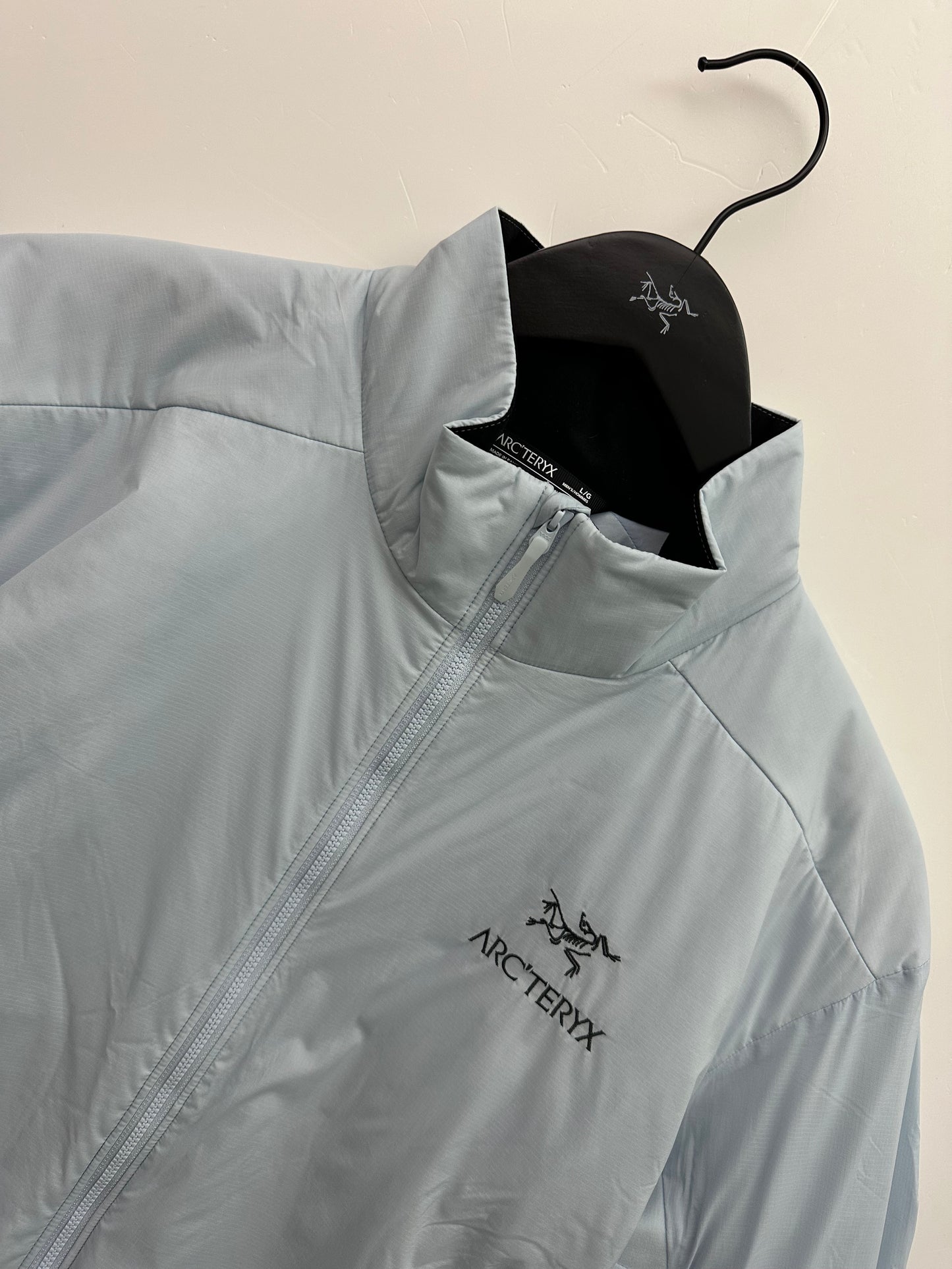 Arc’teryx Atom LT Jacket Ether Blue Men’s L Large