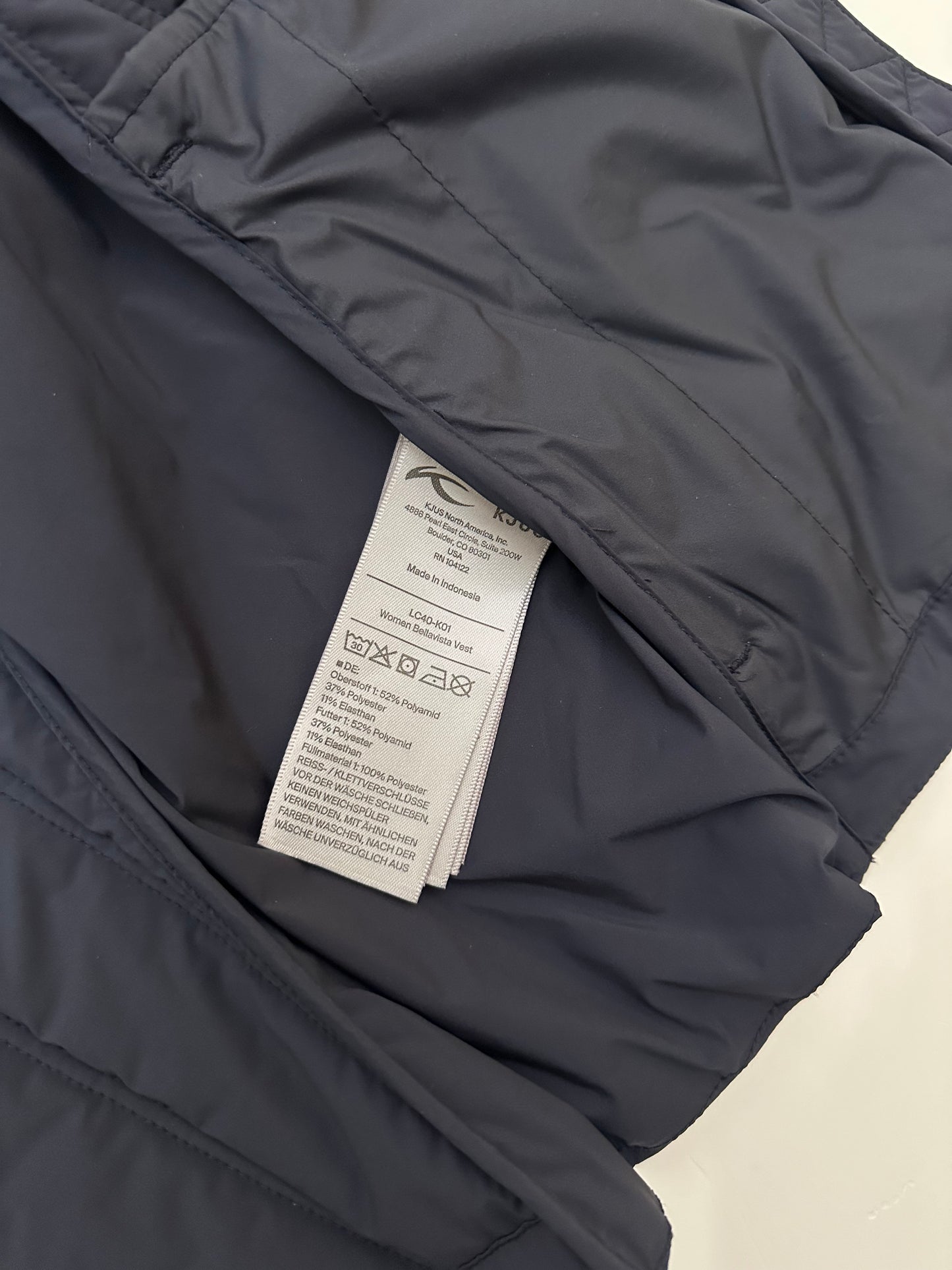 KJUS Bellavista Vest Women's 40 Black Insulated Golf Ski Gilet
