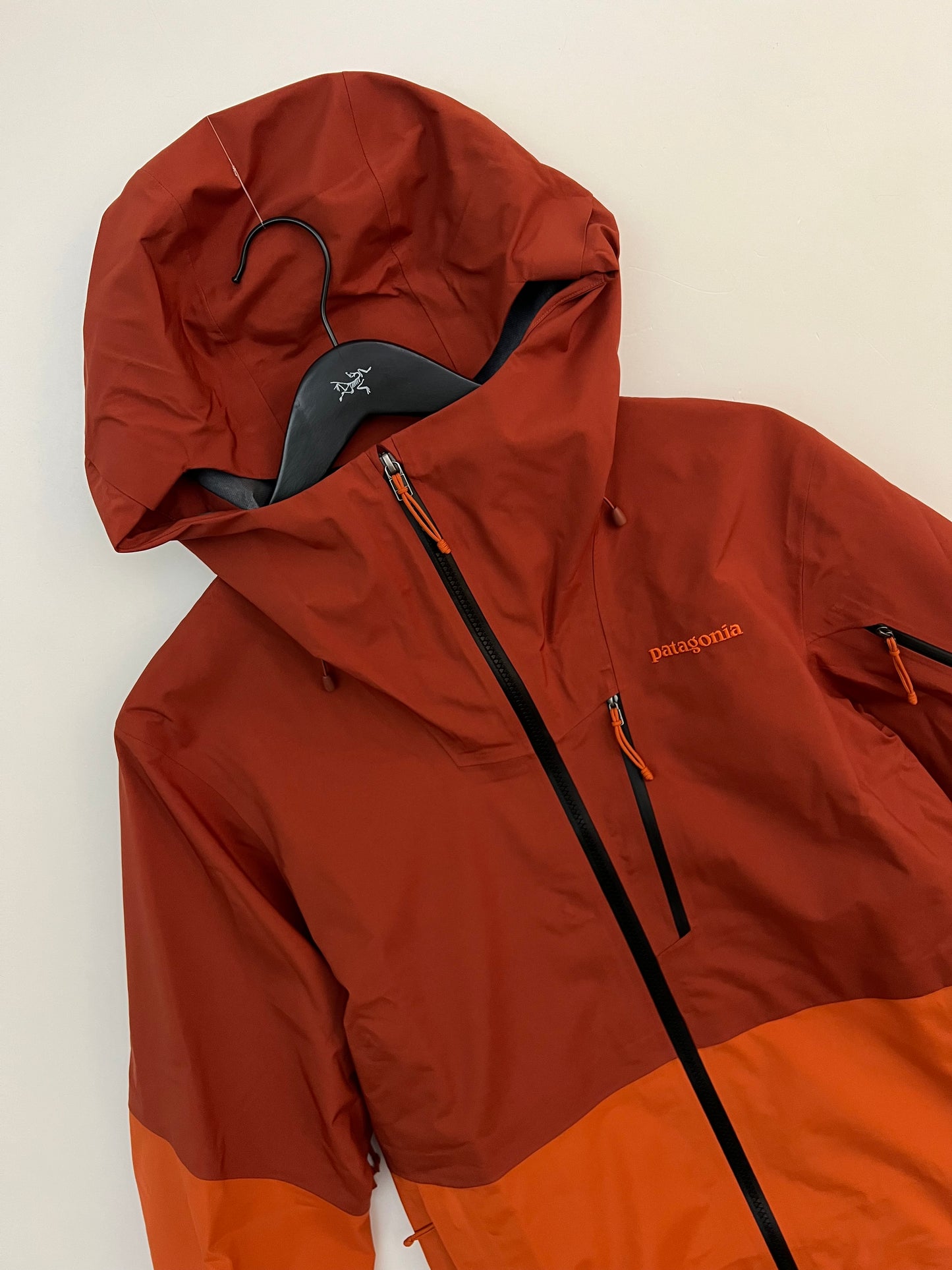 Patagonia Untracked Jacket Redtail Rust Men’s S Small Gore-Tex RECCO