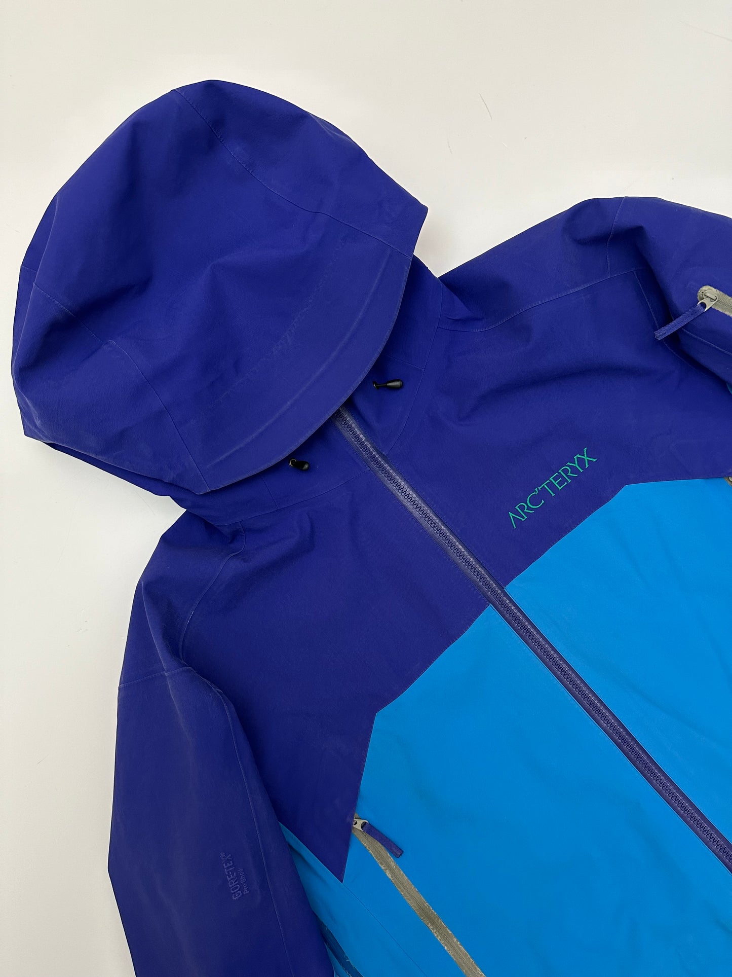 Arc’teryx Rush Jacket Supernova Blue Men's L Large Gore-Tex Pro RECCO