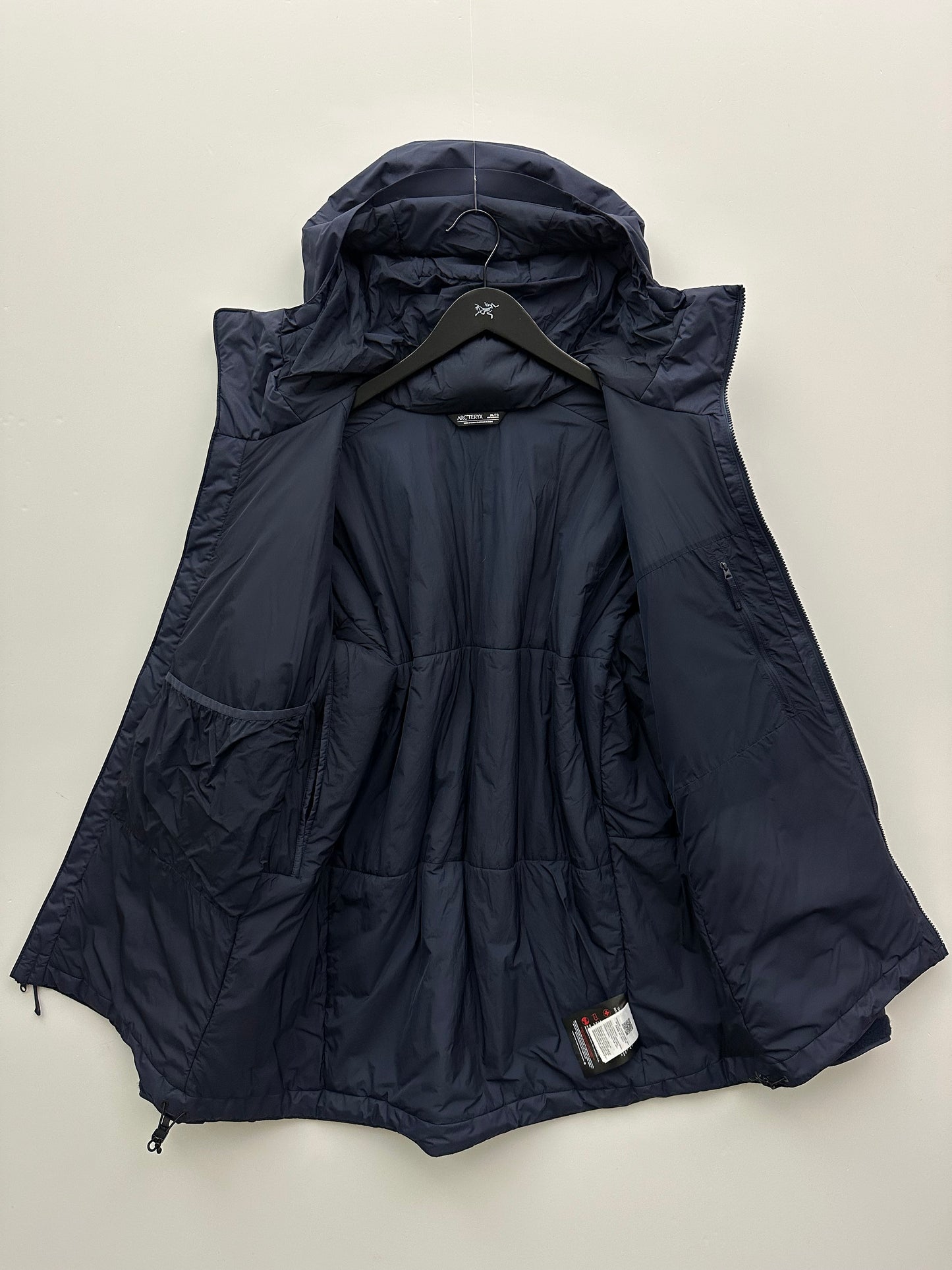 Arc’teryx Beta Insulated Jacket Black Sapphire Men's XL Gore-Tex RECCO