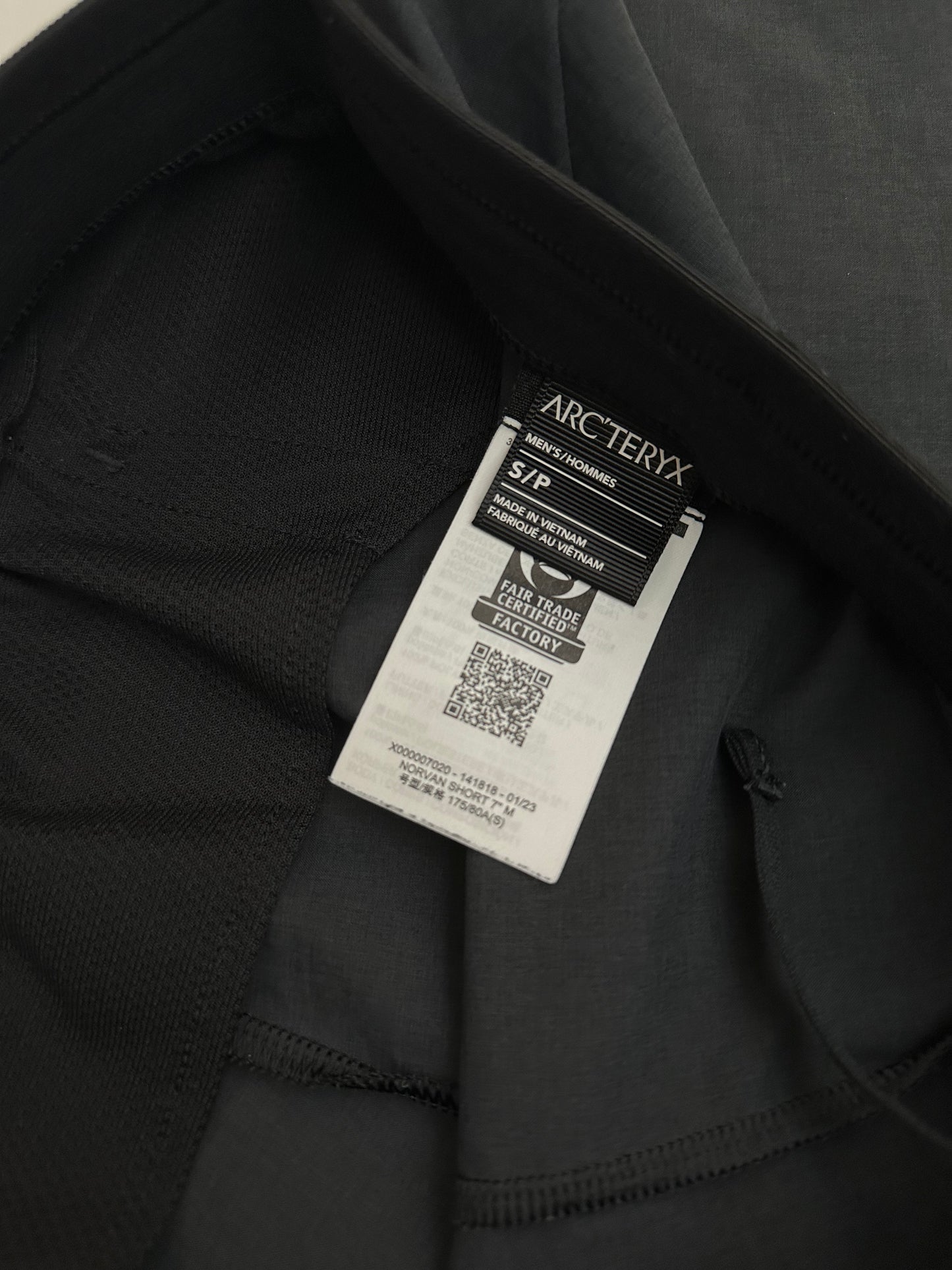 Arc’teryx Norvan 7” Shorts Men’s S Small Grey
