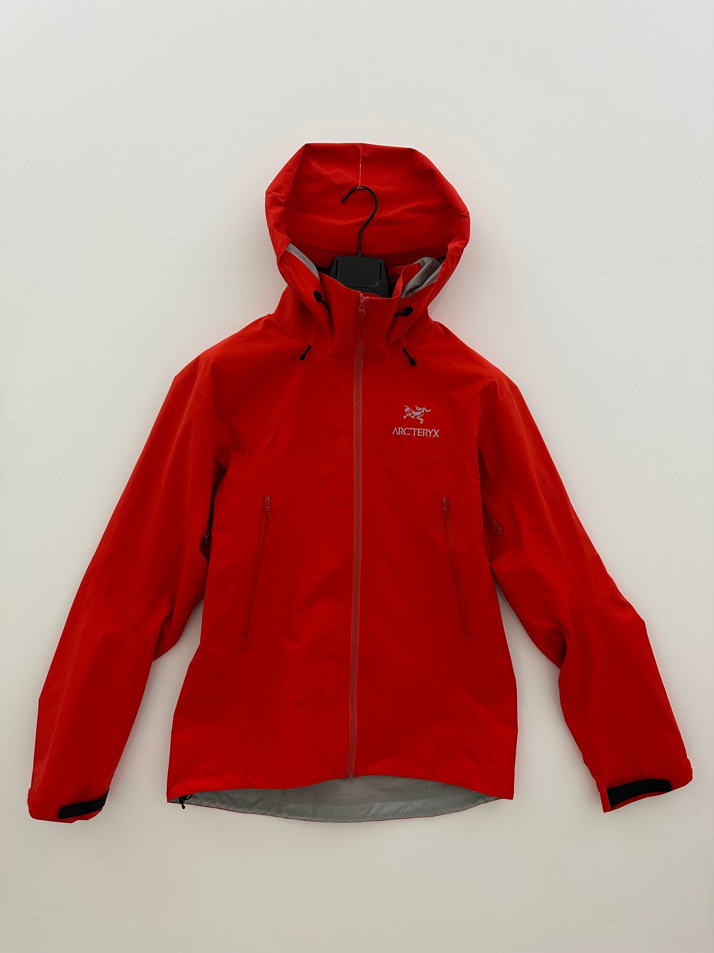 Arc’teryx Beta AR Jacket Red Men’s S Small Gore-Tex Pro RECCO