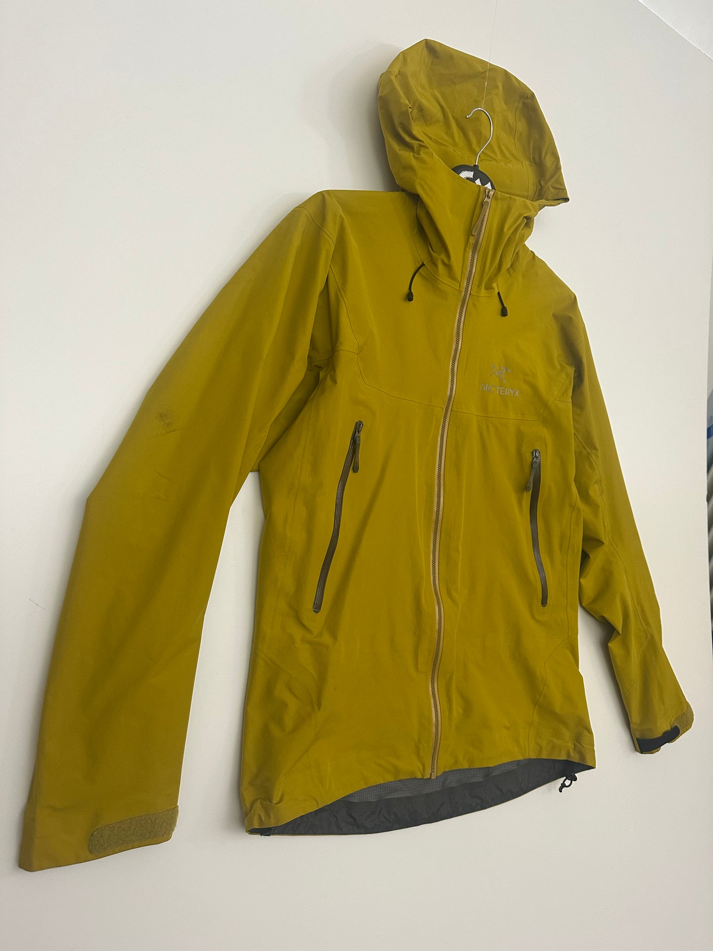 Arc’teryx Beta LT Jacket Woad Yellow Men’s M Medium Gore-Tex Pro
