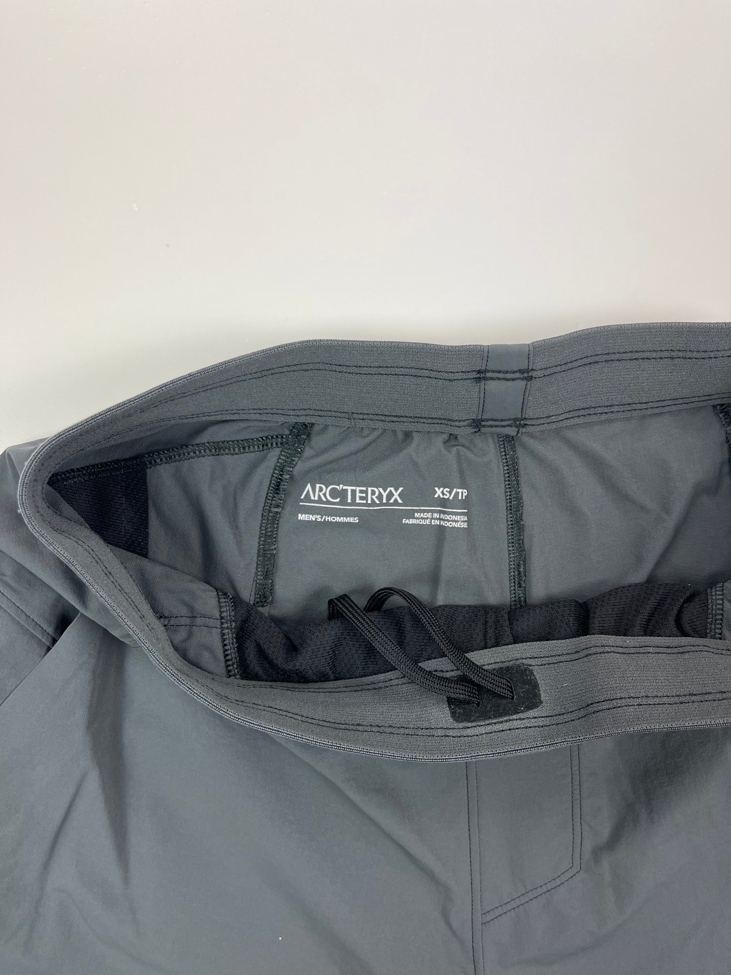 Arc’teryx Aptin Shorts XS Extra Small Grey