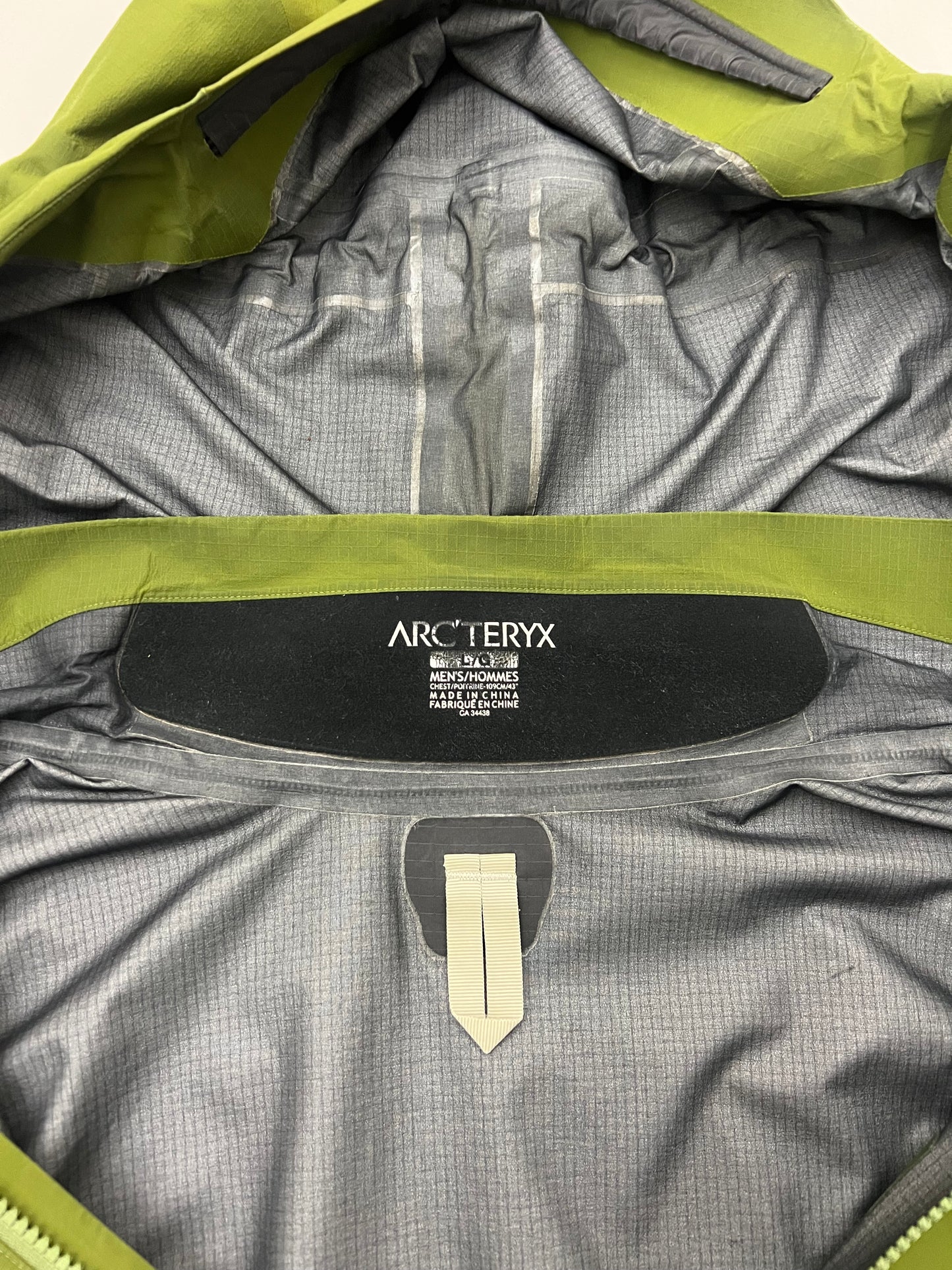 Arc’teryx Theta AR Jacket Green Men’s L Large Gore-Tex Pro