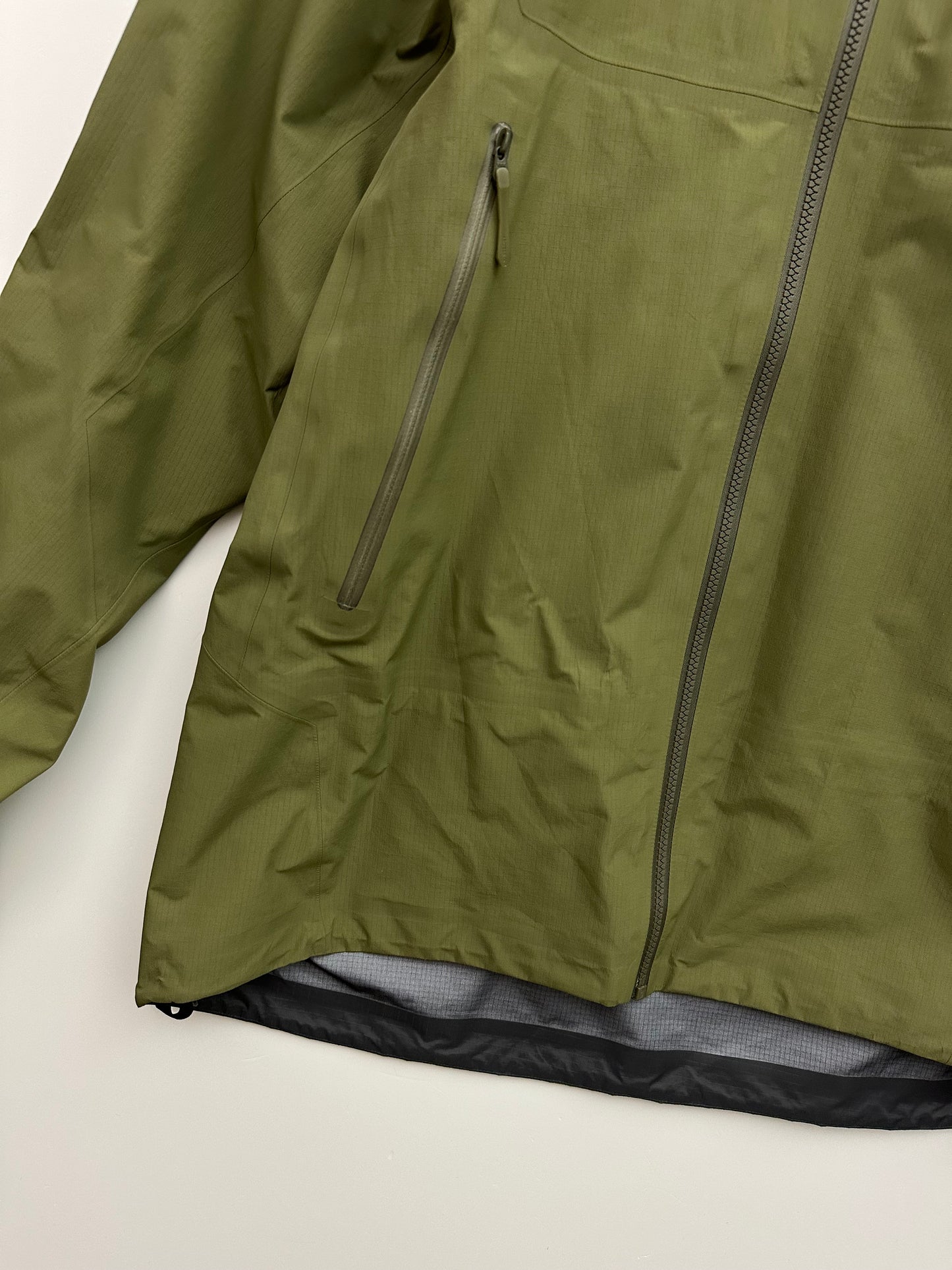 Arc’teryx Beta AR Jacket Green Men’s L Large Gore-Tex Pro