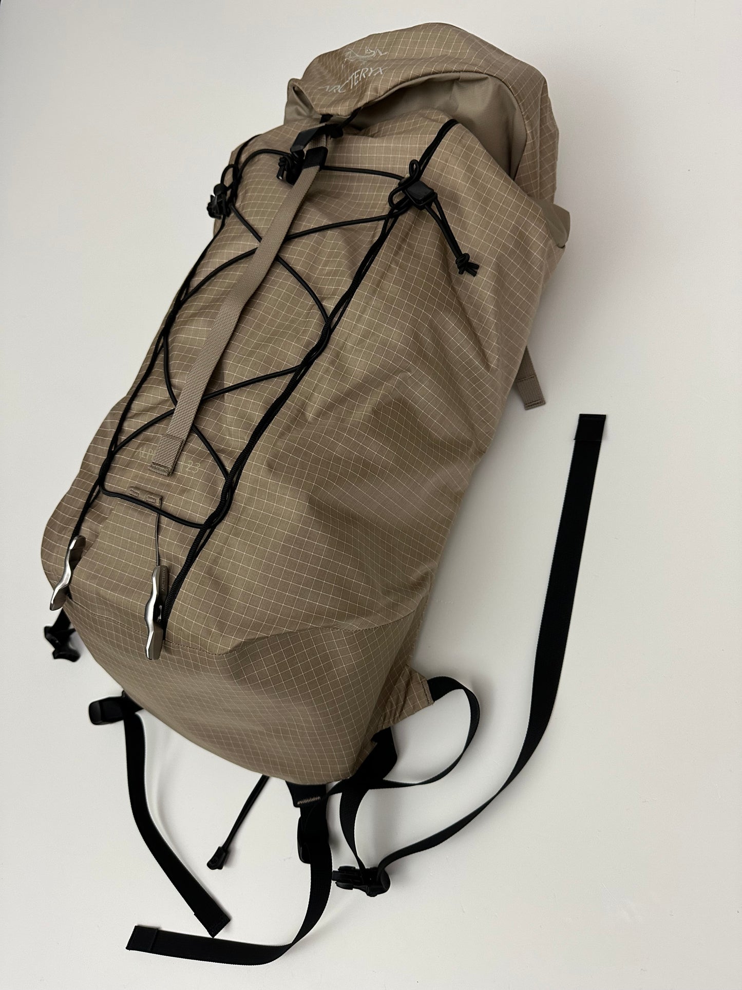 Arc’teryx Alpha SL 23 Backpack Smoke Bluff