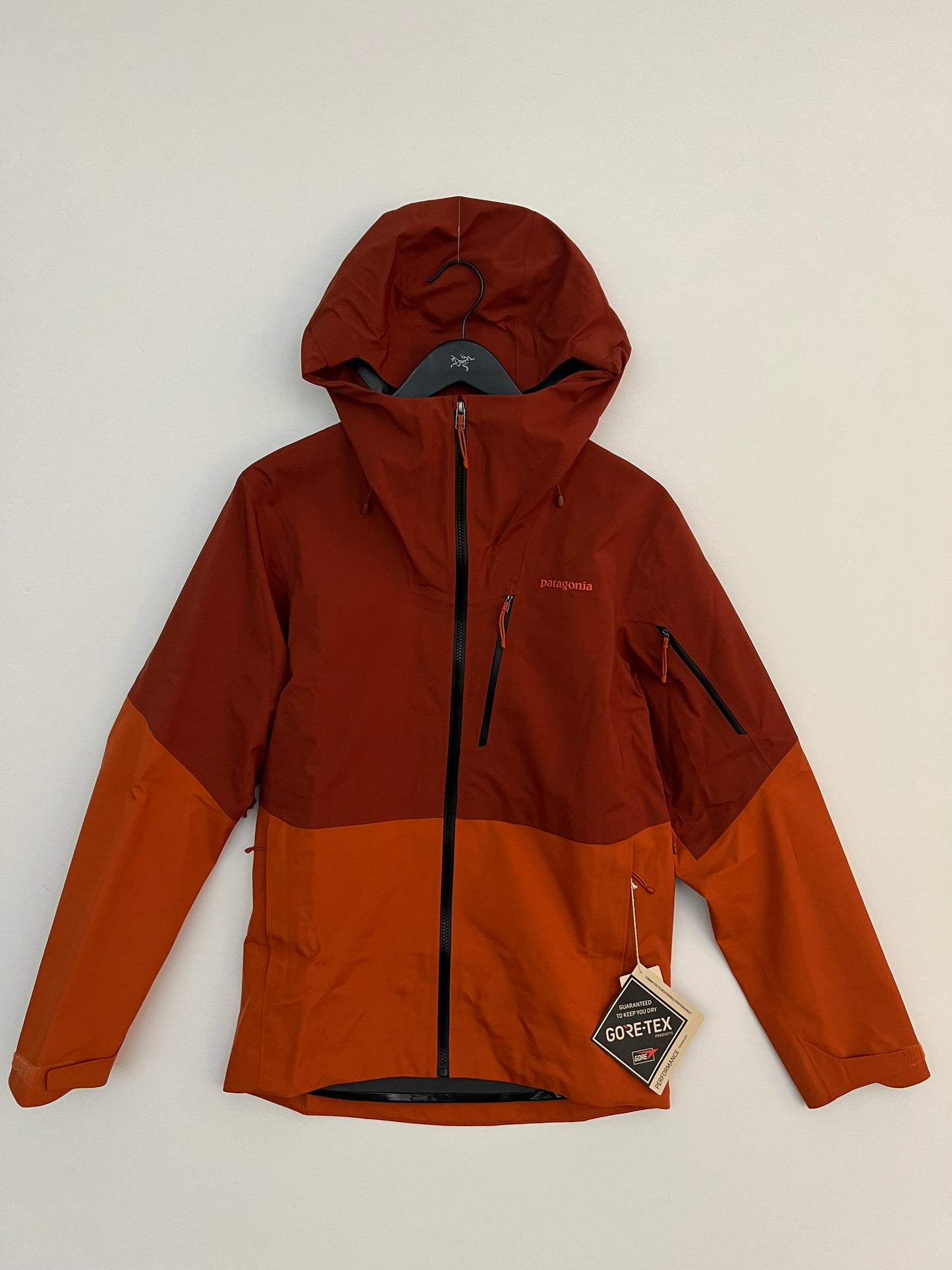 Patagonia Untracked Jacket Redtail Rust Men’s S Small Gore-Tex RECCO