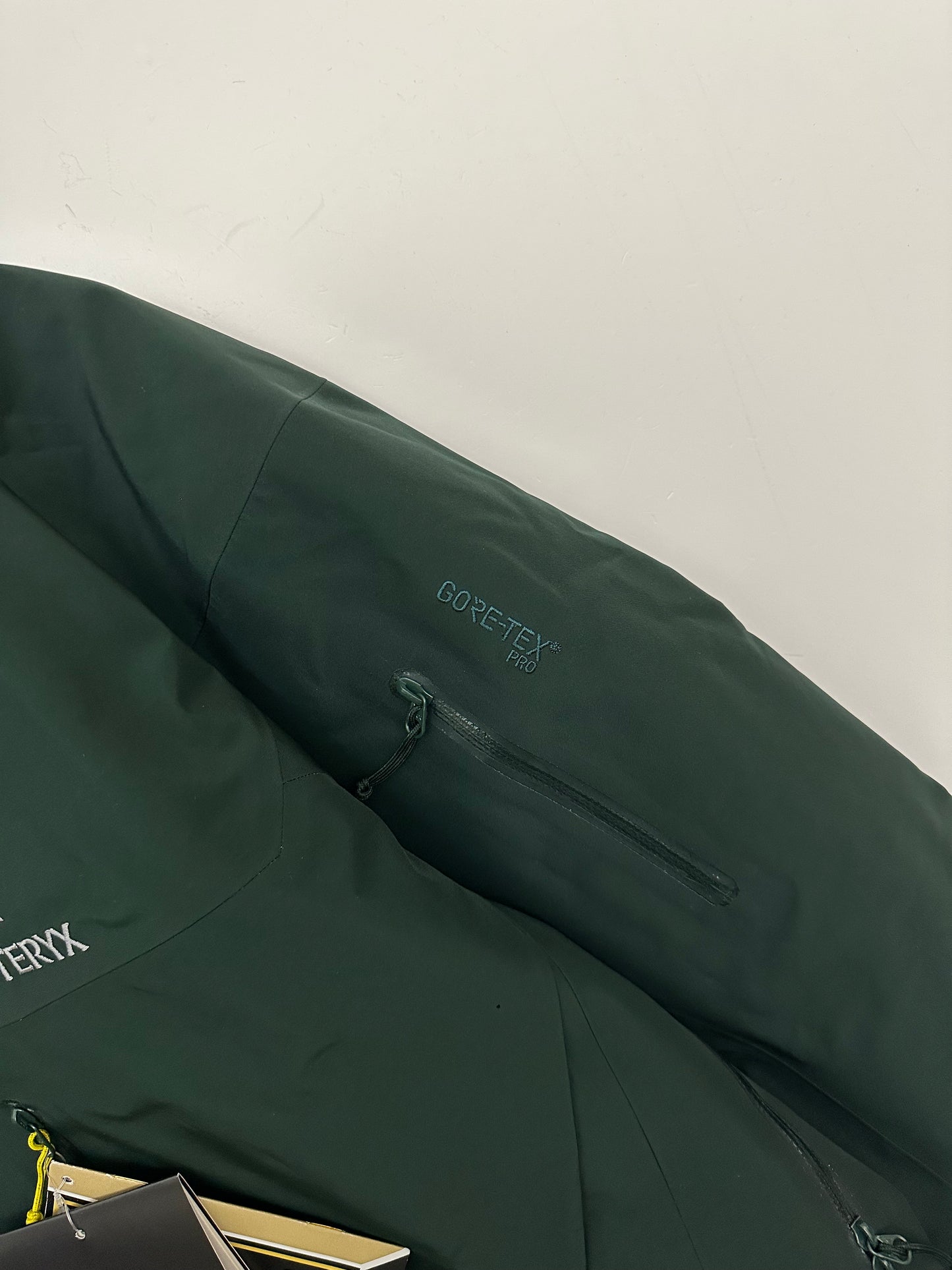 Arc’teryx Alpha SV Jacket Zevan Green Men’s XL Extra Large Gore-Tex Pro