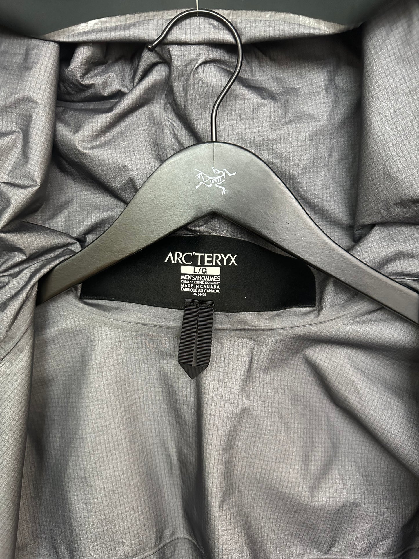Arc’teryx Alpha SV Jacket Black Men’s L Large Gore-Tex Pro