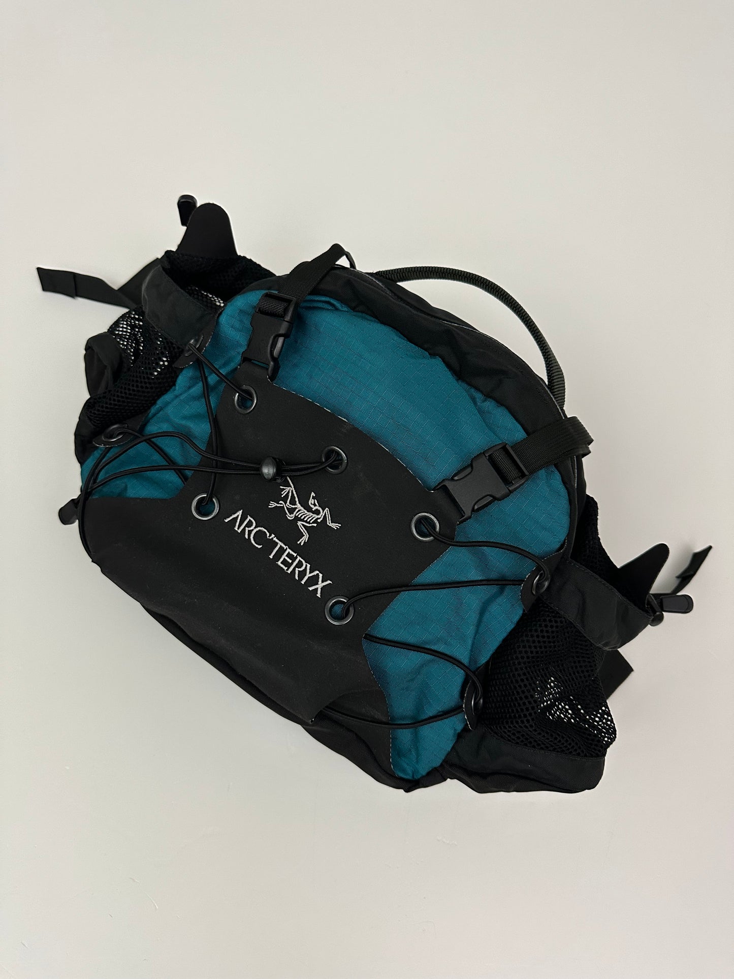 Arc'tery Q10 Lumbar Waist Pack Crossbody Bag Bluegrass Black Blue