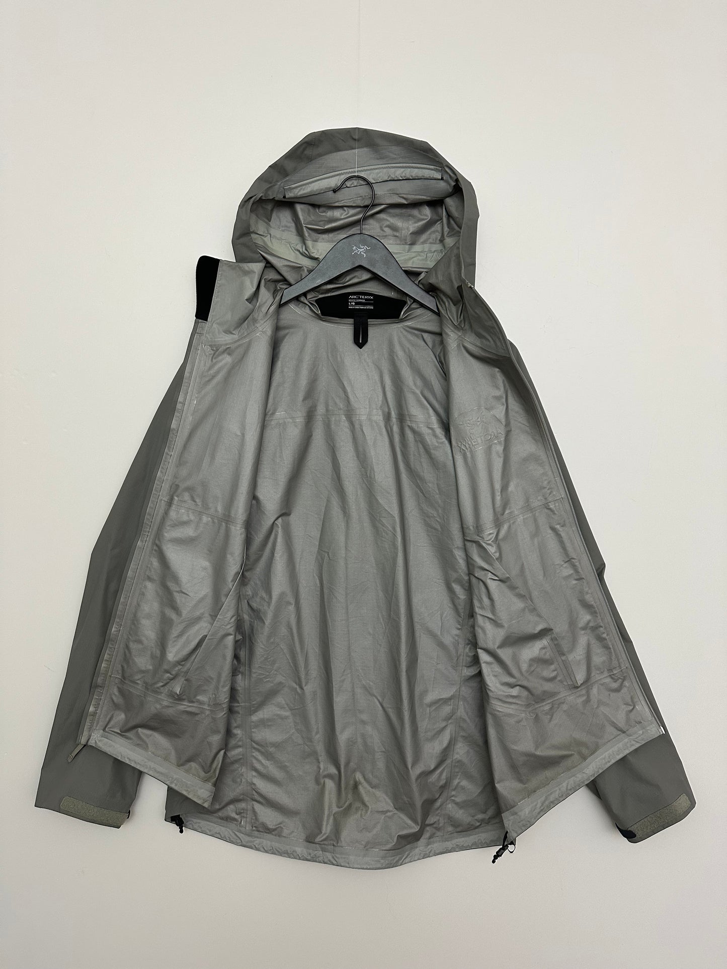 Arc’teryx Zeta SL Jacket Cryptochrome Grey Men’s XL Extra Large Gore-Tex