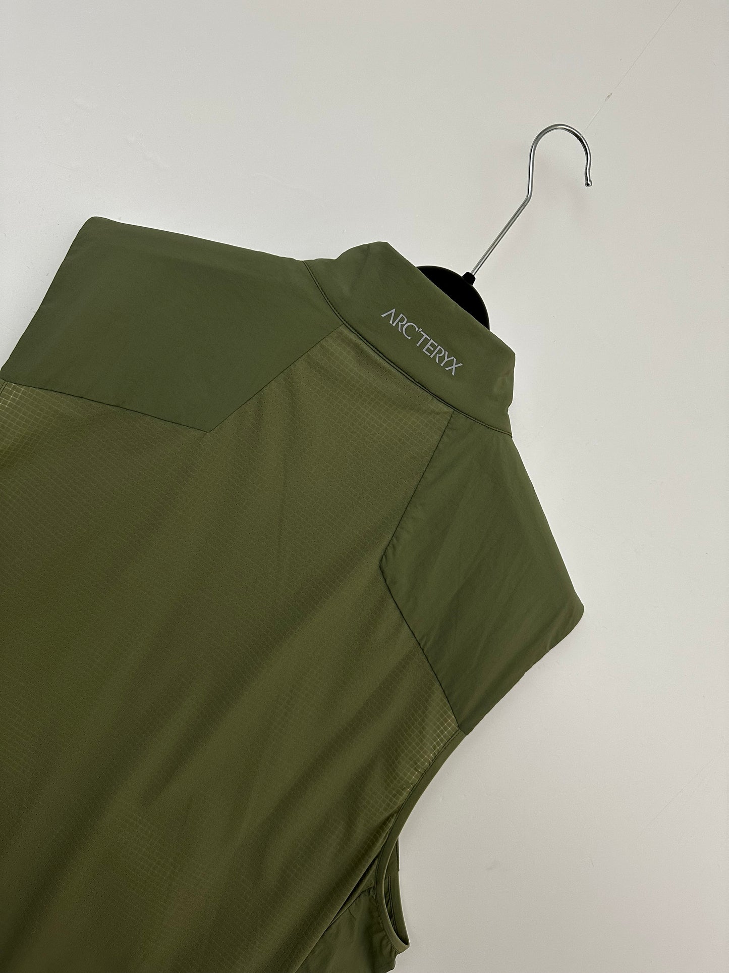 Arc'teryx Norvan Insulated Vest Forage Green Men's L Large