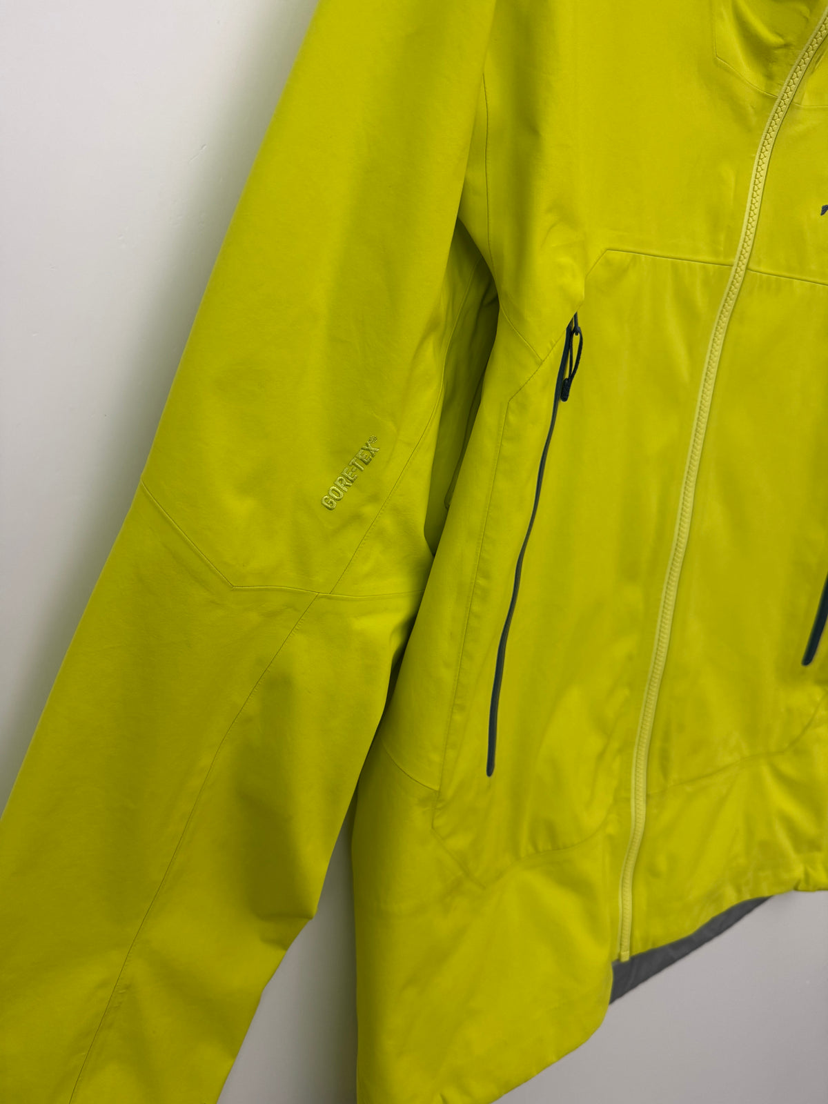 Arc'teryx Sabre Jacket Yellow Men's S Small Gore-Tex RECCO