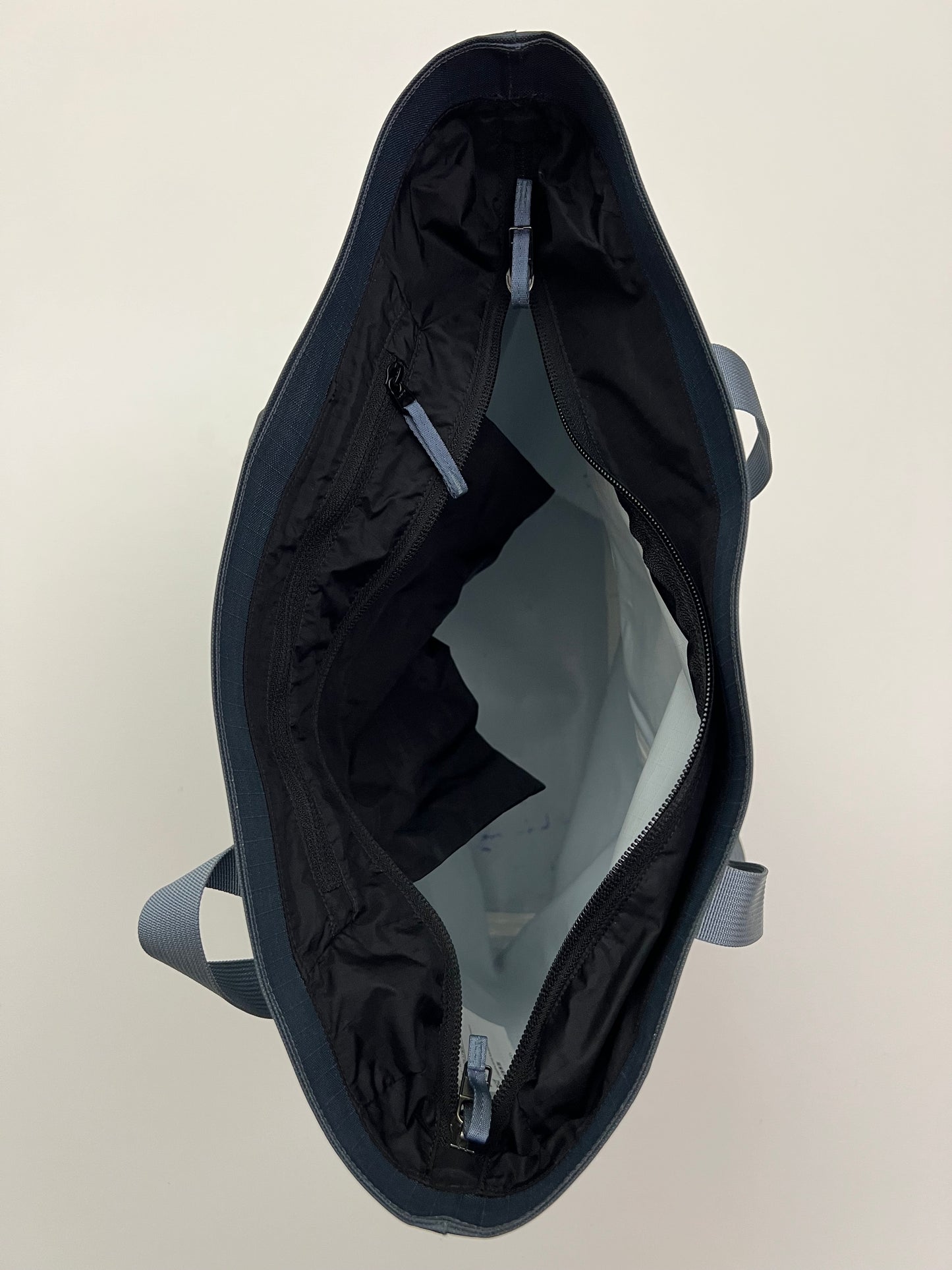 Arc’teryx Blanca 19 Tote Bag Grey