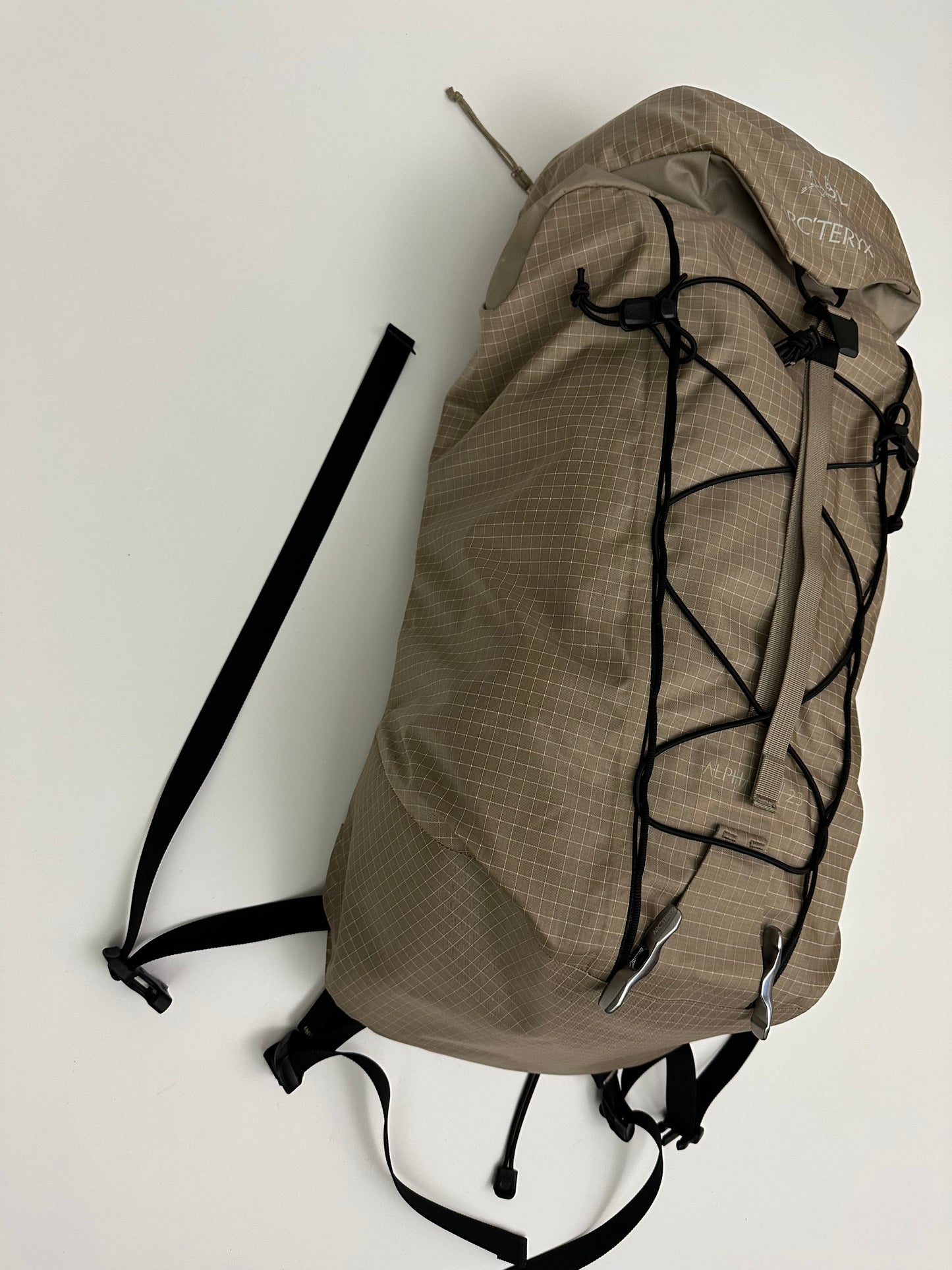 Arc’teryx Alpha SL 23 Backpack Smoke Bluff