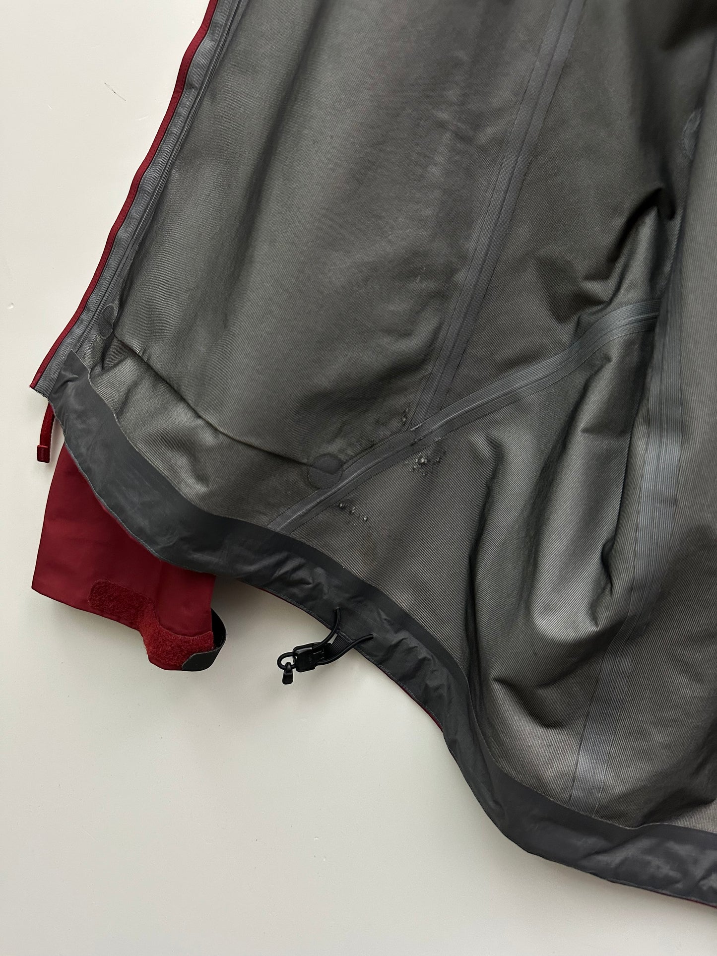 Arc’teryx Beta LT Jacket Bordeaux Red Men’s XL Extra Large Gore-Tex