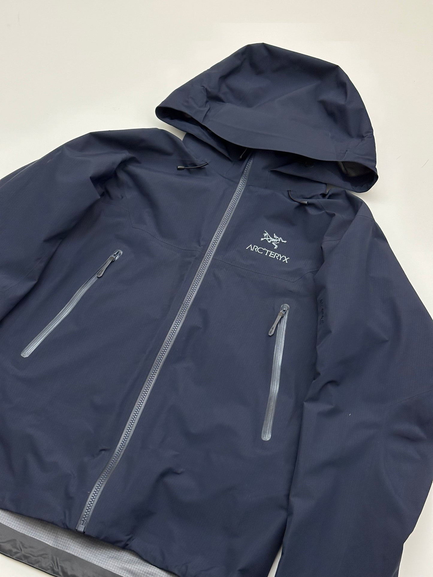 Arc’teryx Beta AR Jacket TUI Blue Men’s S Small Gore-Tex Pro