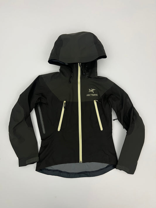 Arc’teryx Beta AR Jacket Women’s XS Extra Small Gore-Tex Pro