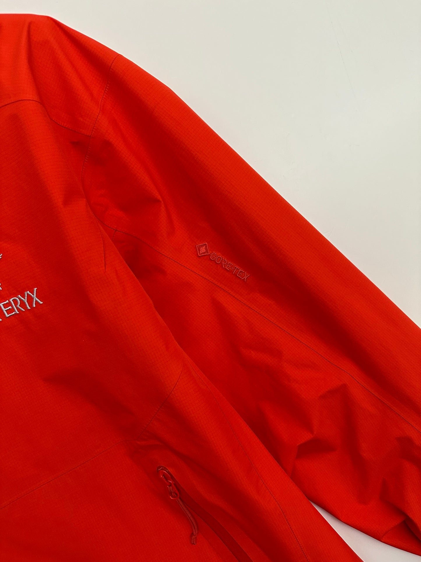 Arc’teryx Zeta SL Jacket Red Men’s S Small Gore-Tex