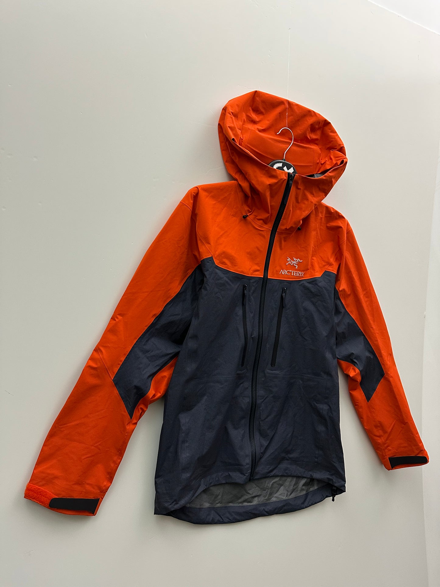 Arc’teryx Alpha Jacket Phenom / Black Sapphire Men’s S Small Gore-Tex Pro RECCO
