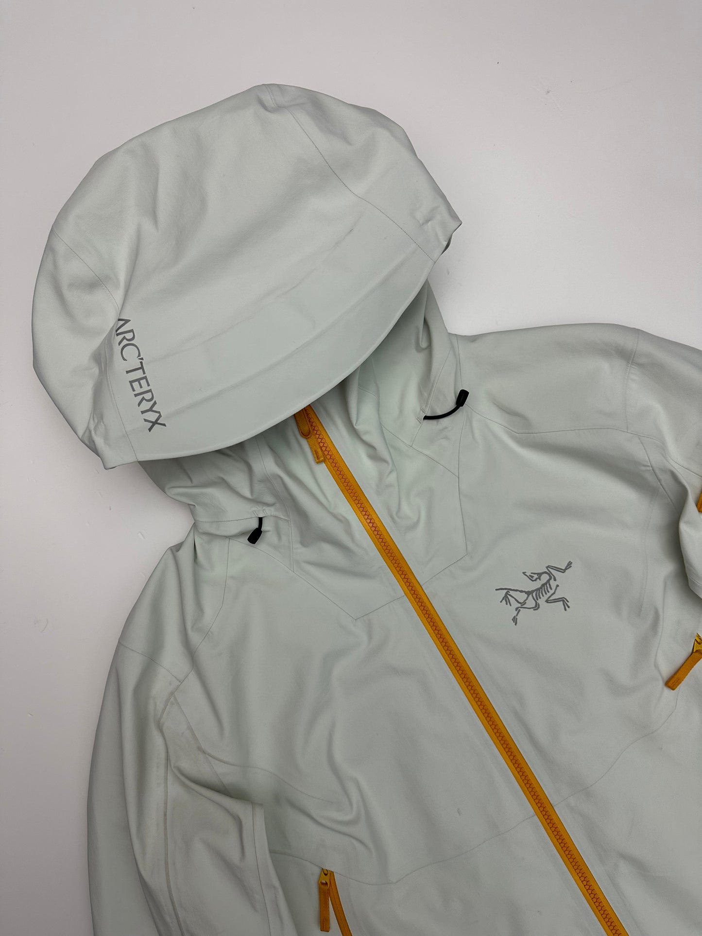 Arc’teryx Sentinel Jacket White Women’s L Large Gore-Tex RECCO