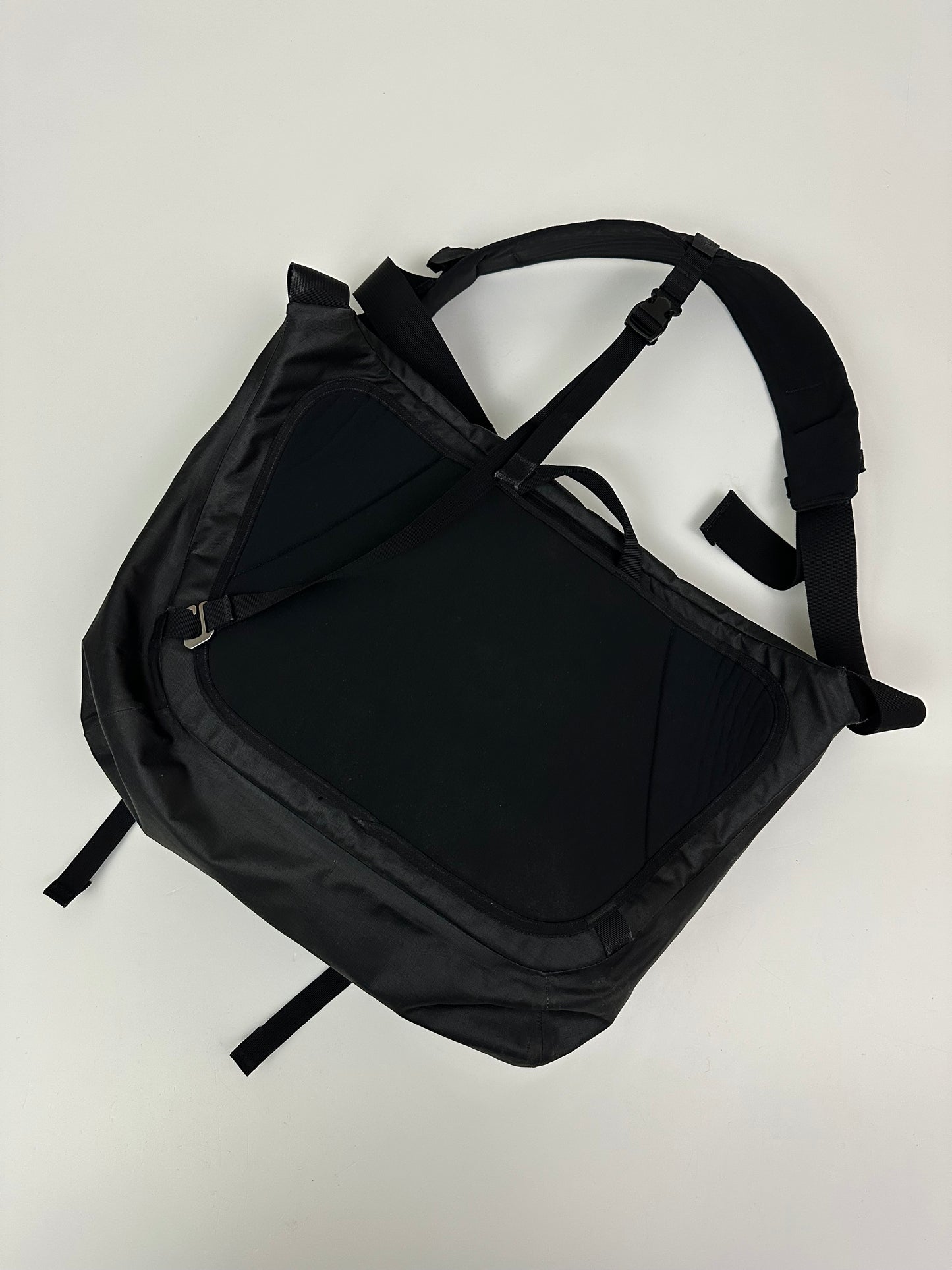 Arc’teryx Granville Courier 16 Bag Black