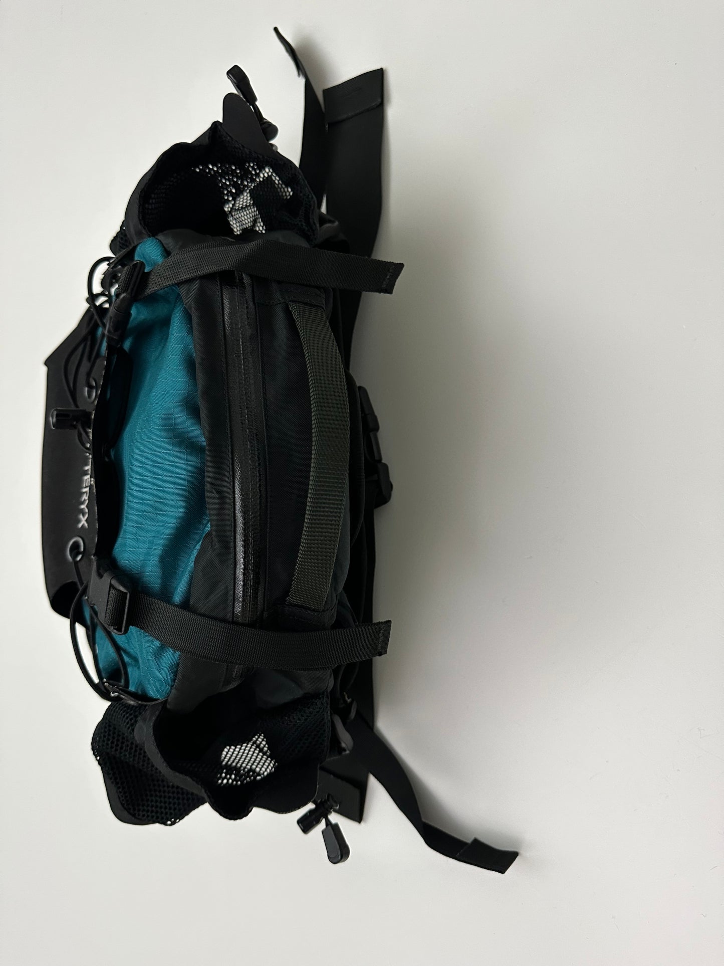 Arc'tery Q10 Lumbar Waist Pack Crossbody Bag Bluegrass Black Blue