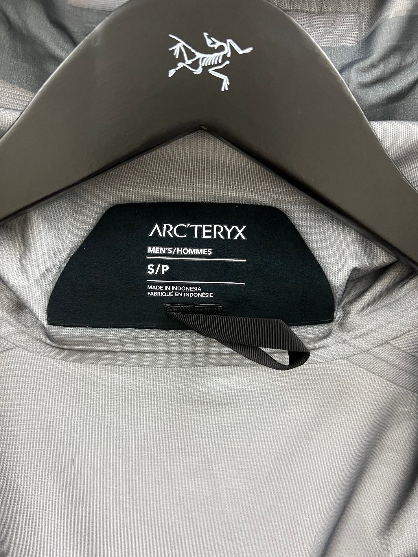 Arc’teryx Beta Jacket Void Grey Men’s S Small Gore-Tex