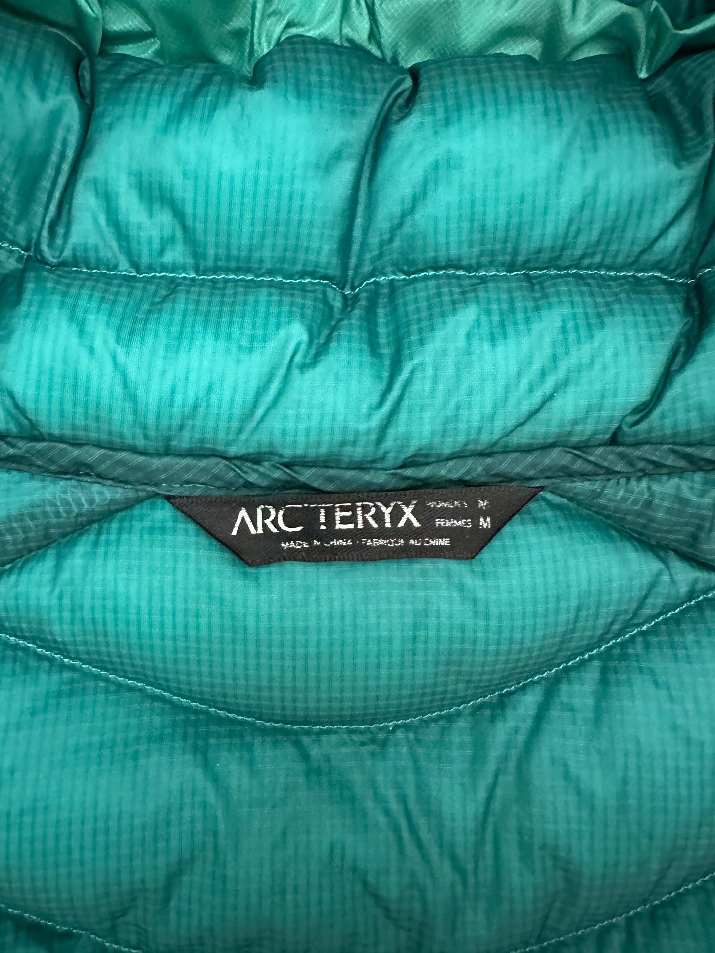 Arc'teryx Cerium LT Hoody Seaglass Women’s M Medium