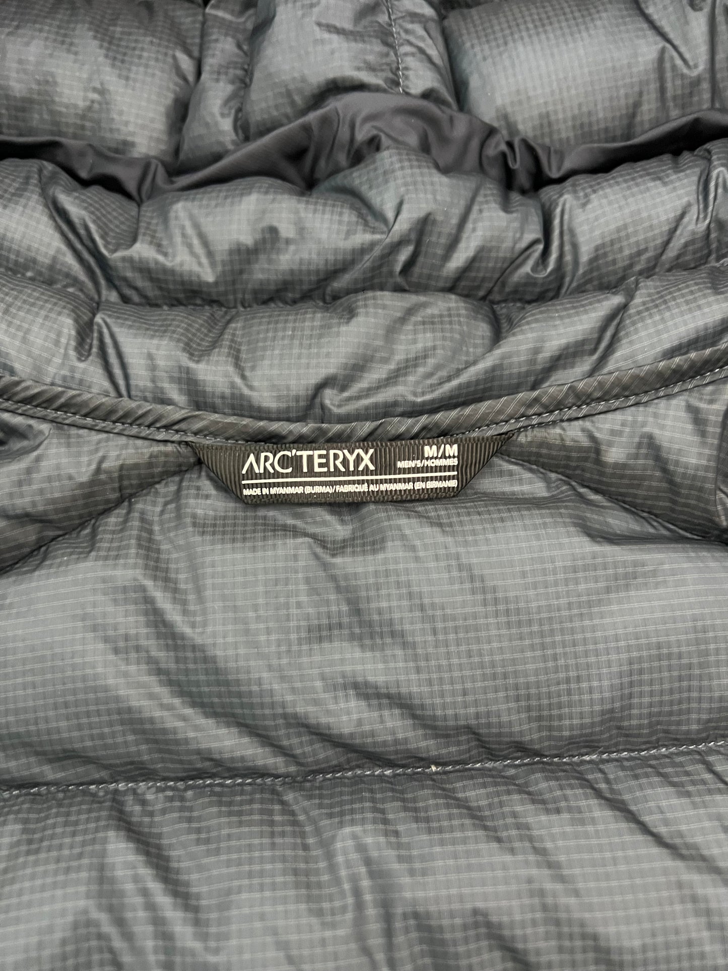 Arc’teryx Cerium LT Hoody Cobalt Moon Blue Men’s M Medium