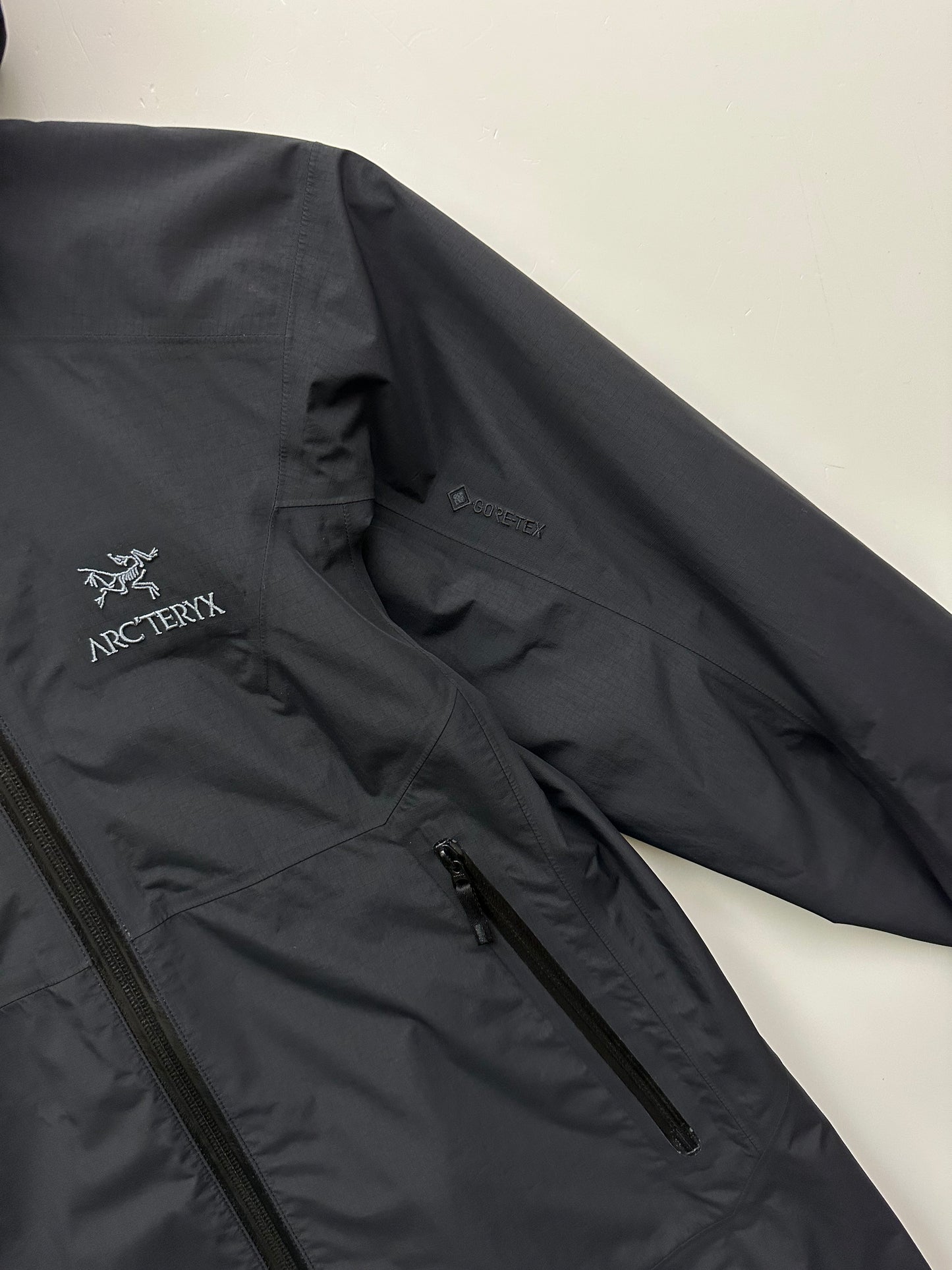 Arc’teryx Zeta SL Jacket Black Women’s S Small Gore-Tex