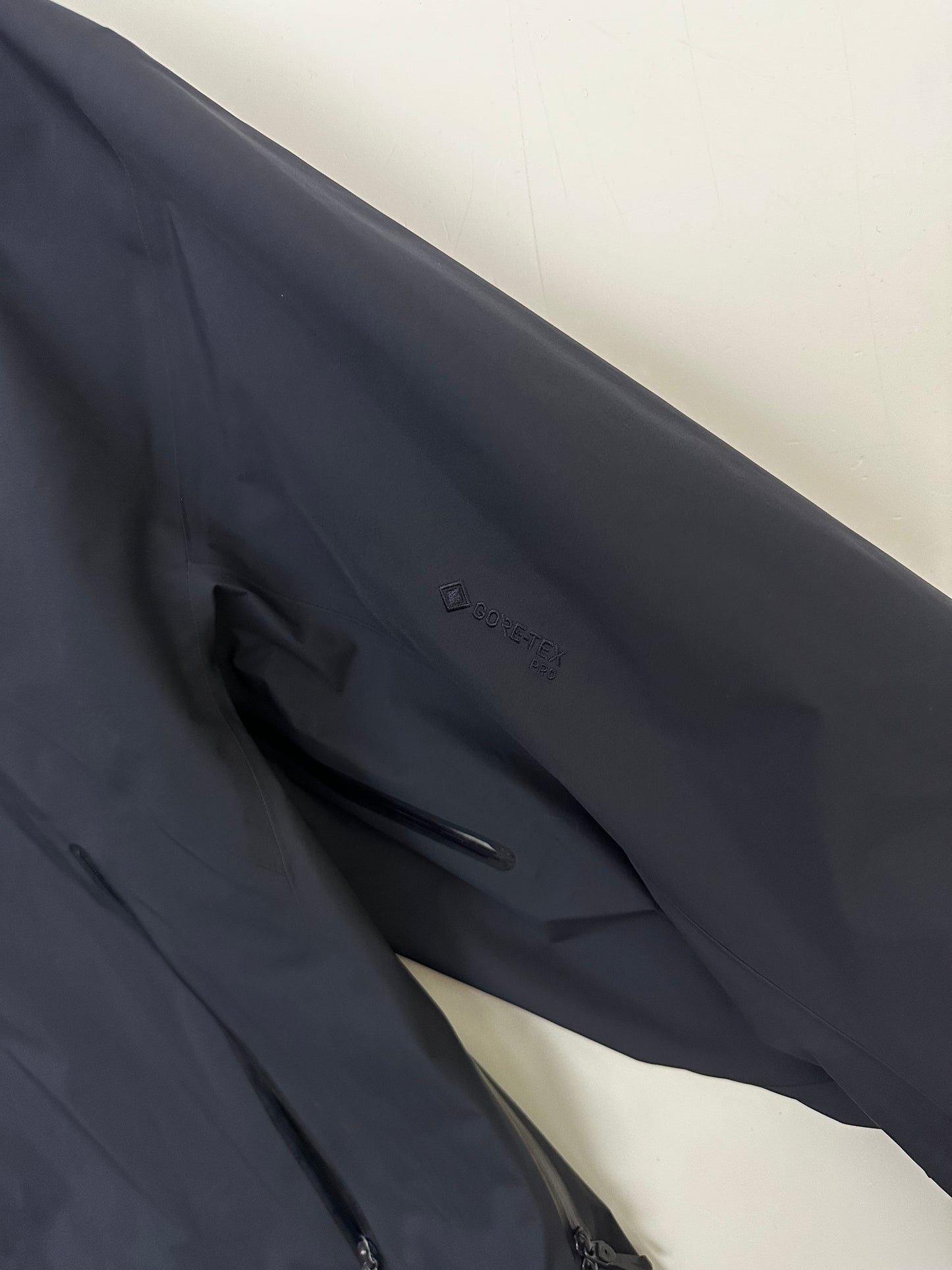 Arc’teryx Beta AR Jacket Black Sapphire Blue Men’s XXL Gore-Tex Pro RECCO